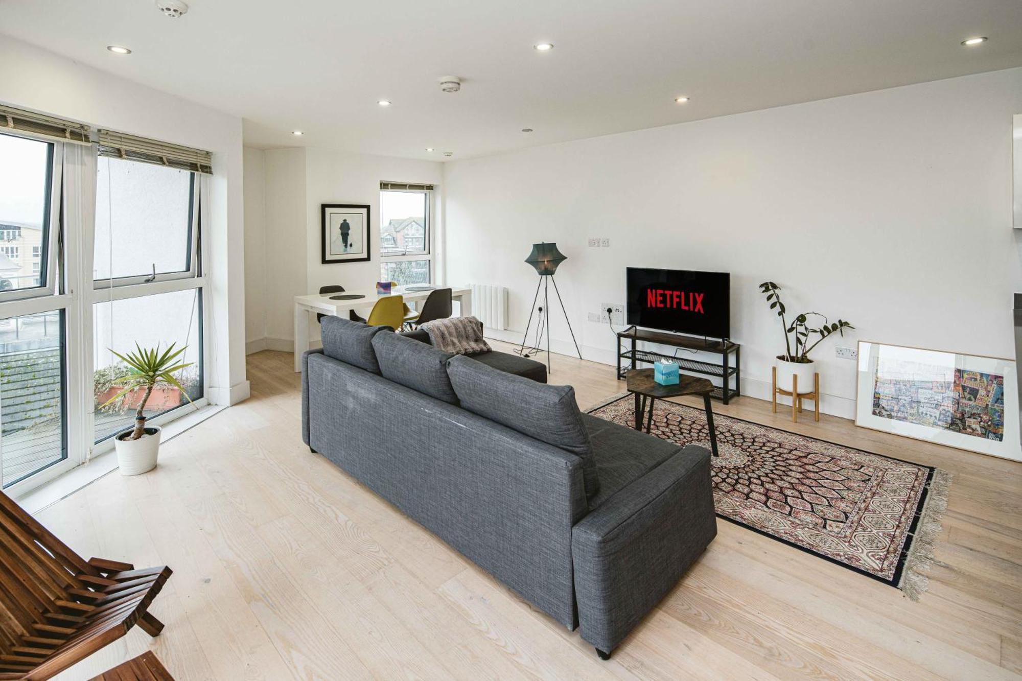 2bed Flat With The View/kingston *