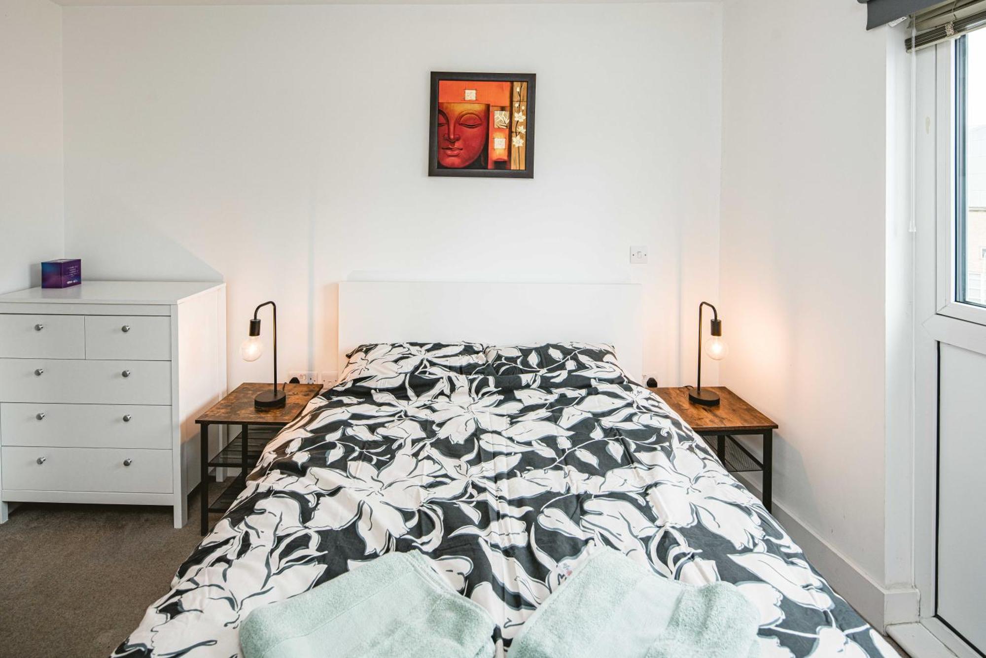 2bed Flat With The View/kingston