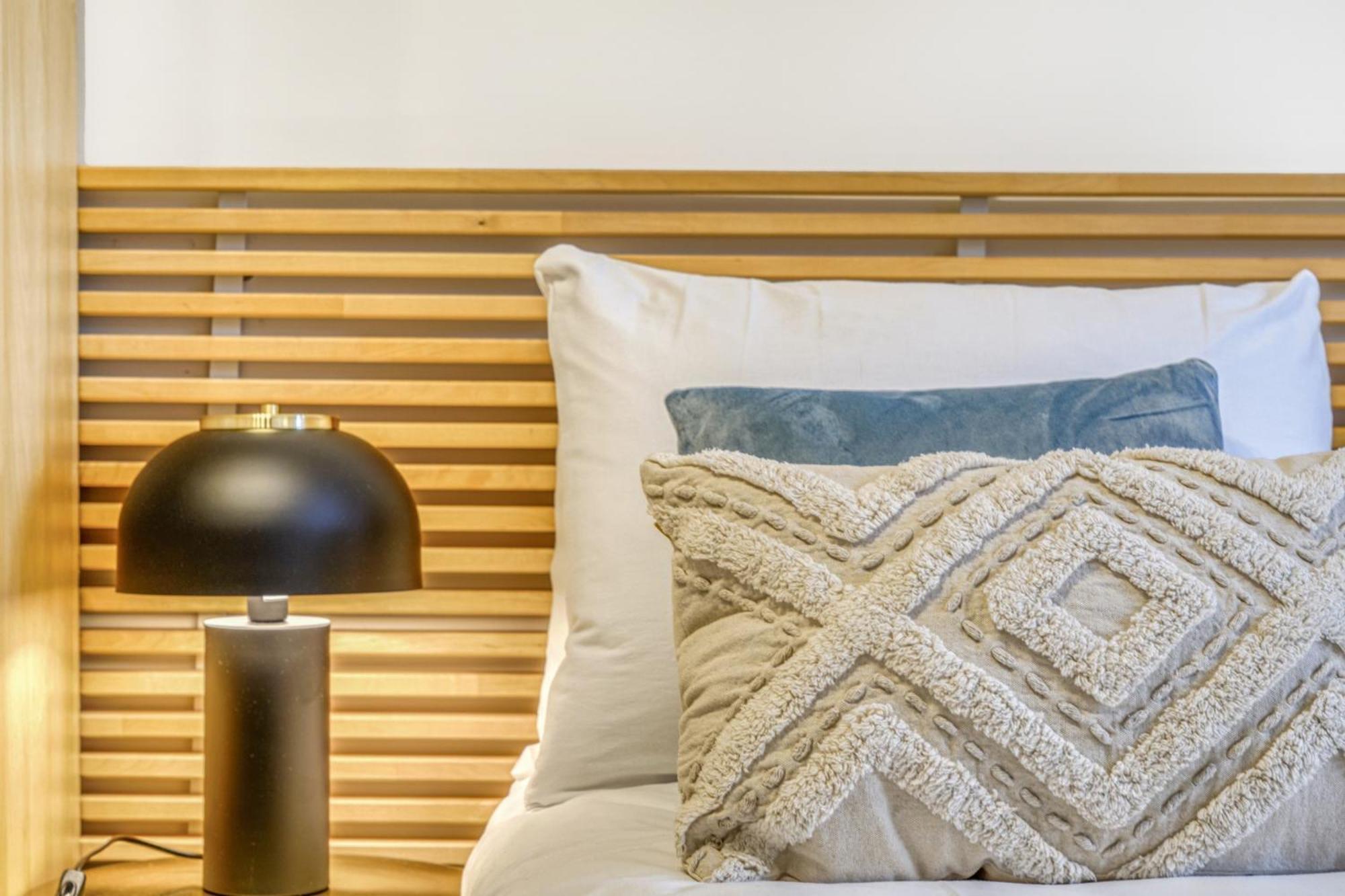 Executive 4 Bedroom Town House In Canada Water Free Wifi & Parking By Aparts Apartamento Londres