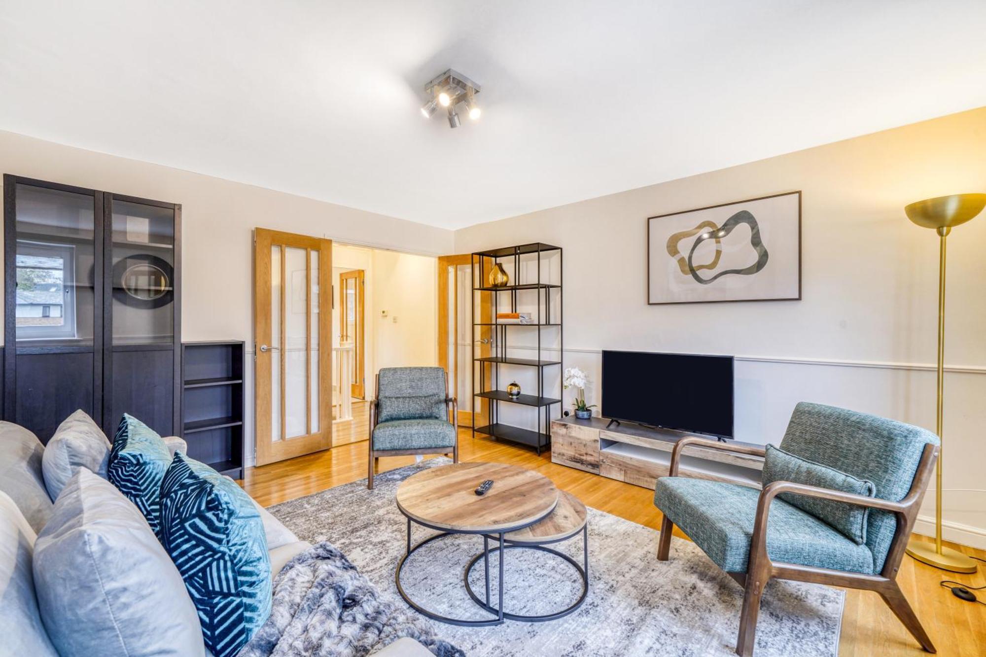 Executive 4 Bedroom Town House In Canada Water Free Wifi & Parking By Aparts Londres