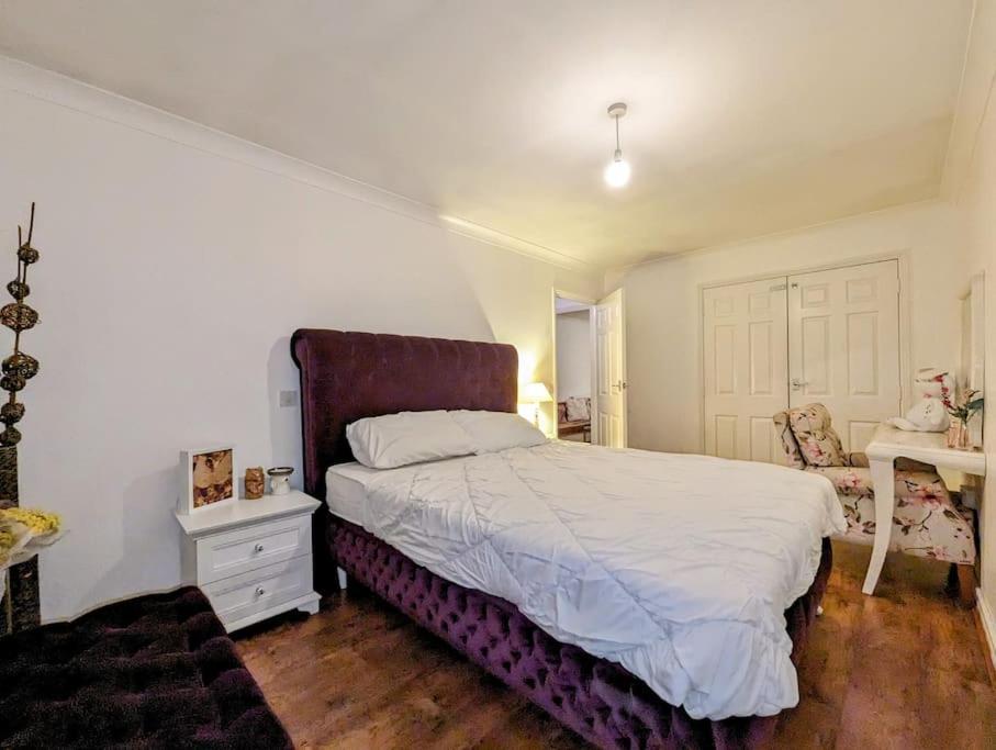 Appartement Large, Plant Filled Flat With Balcony Londres