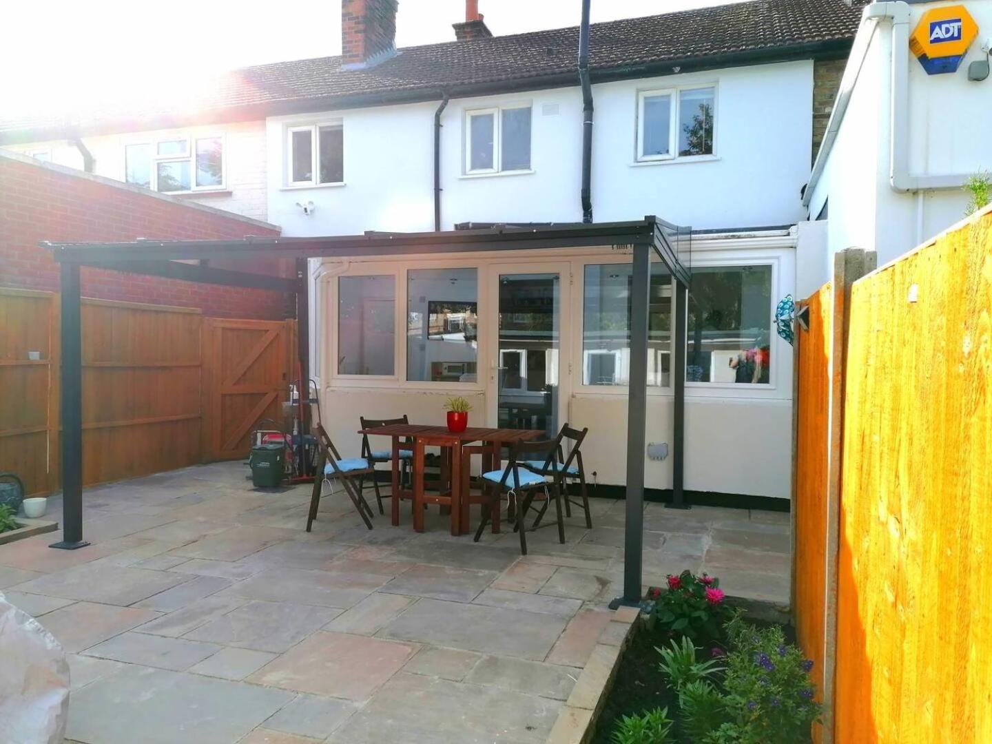 Сasa de vacaciones Family House In The Heart Of Hanwell With 5 Stars! Londres