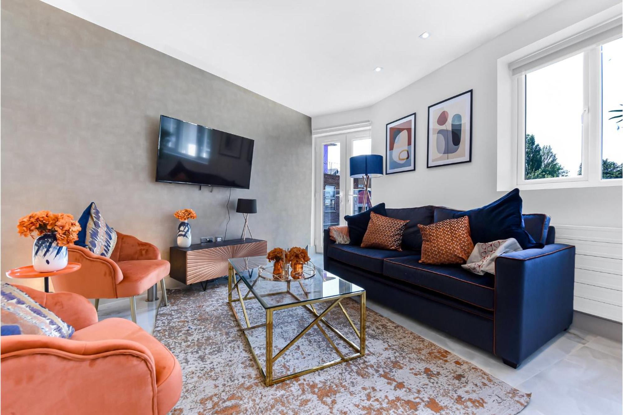 Beautiful, Stylish & Modern - Great For Transport! London