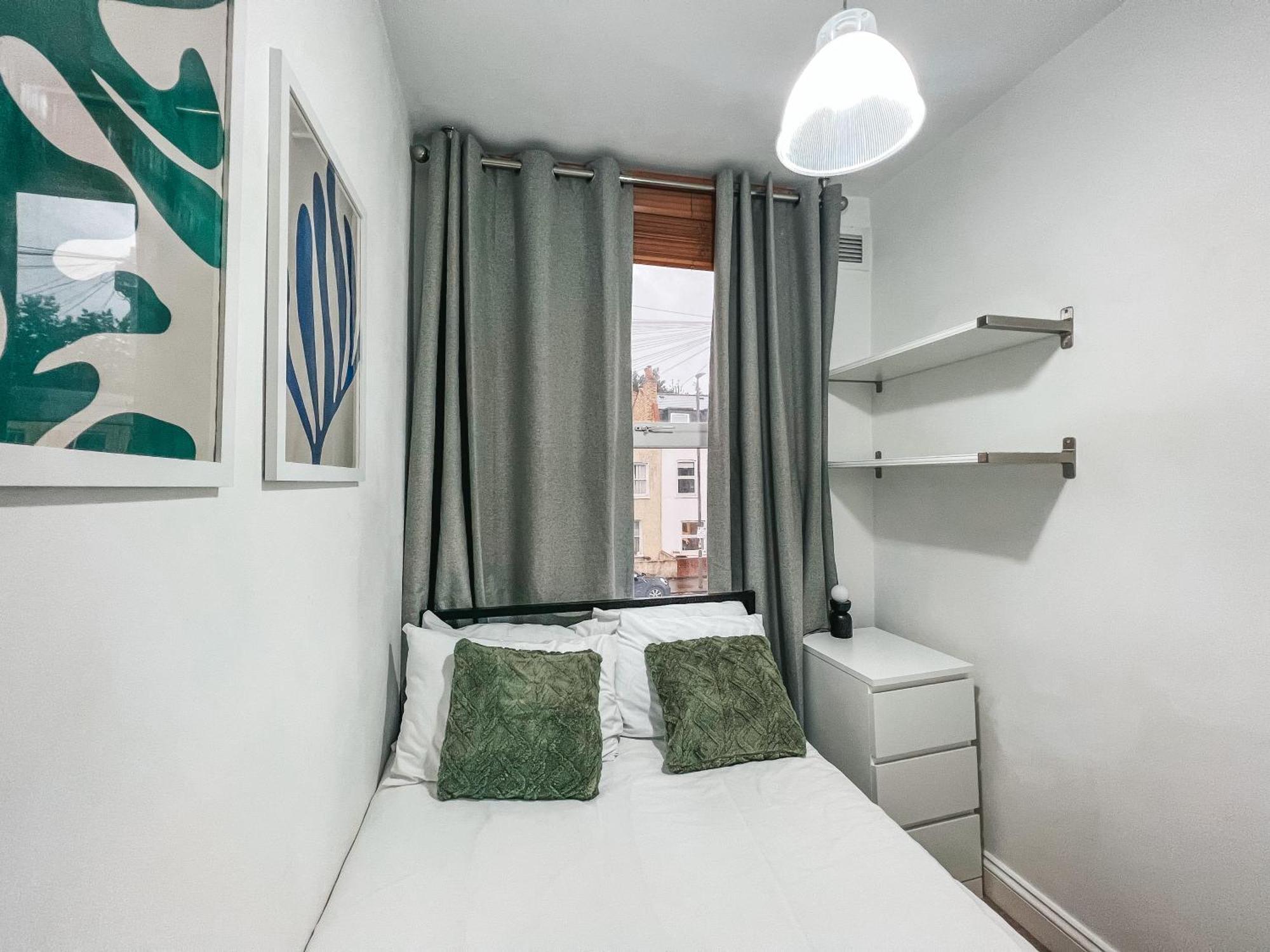 Gorgeous 3 Bed With Garden Office By Staybynumbers Apartment