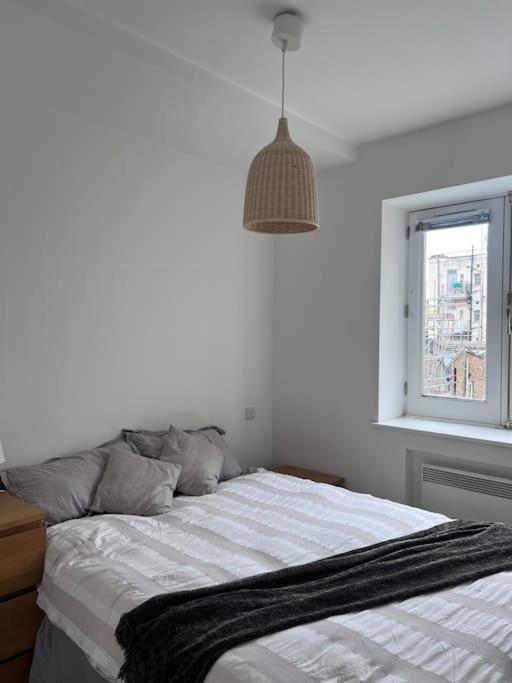 , Bright And Modern Flat Up To 4 People *