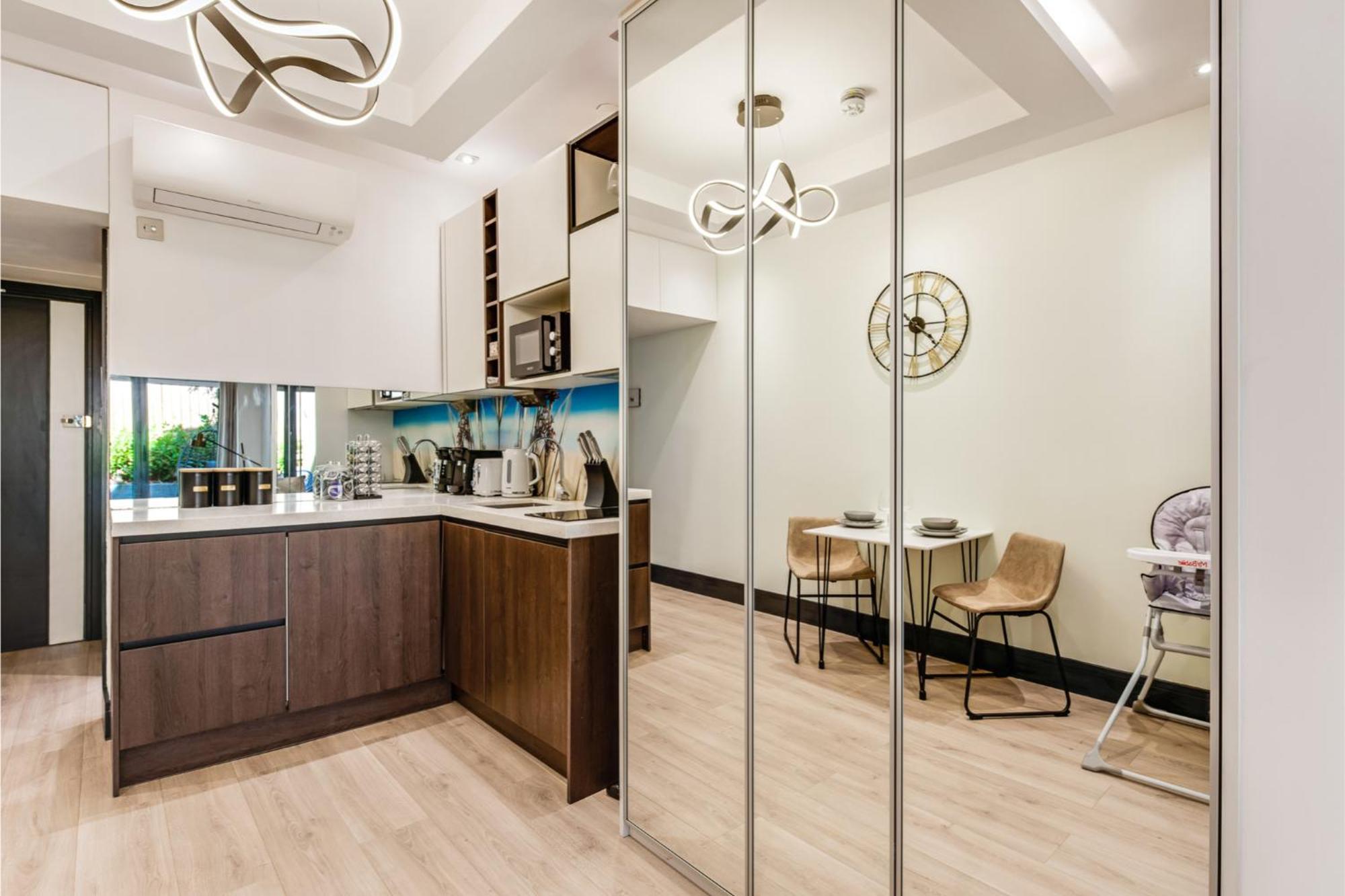 Chic Studio W/ Outdoor Space -excellent Location Apartamento Londres