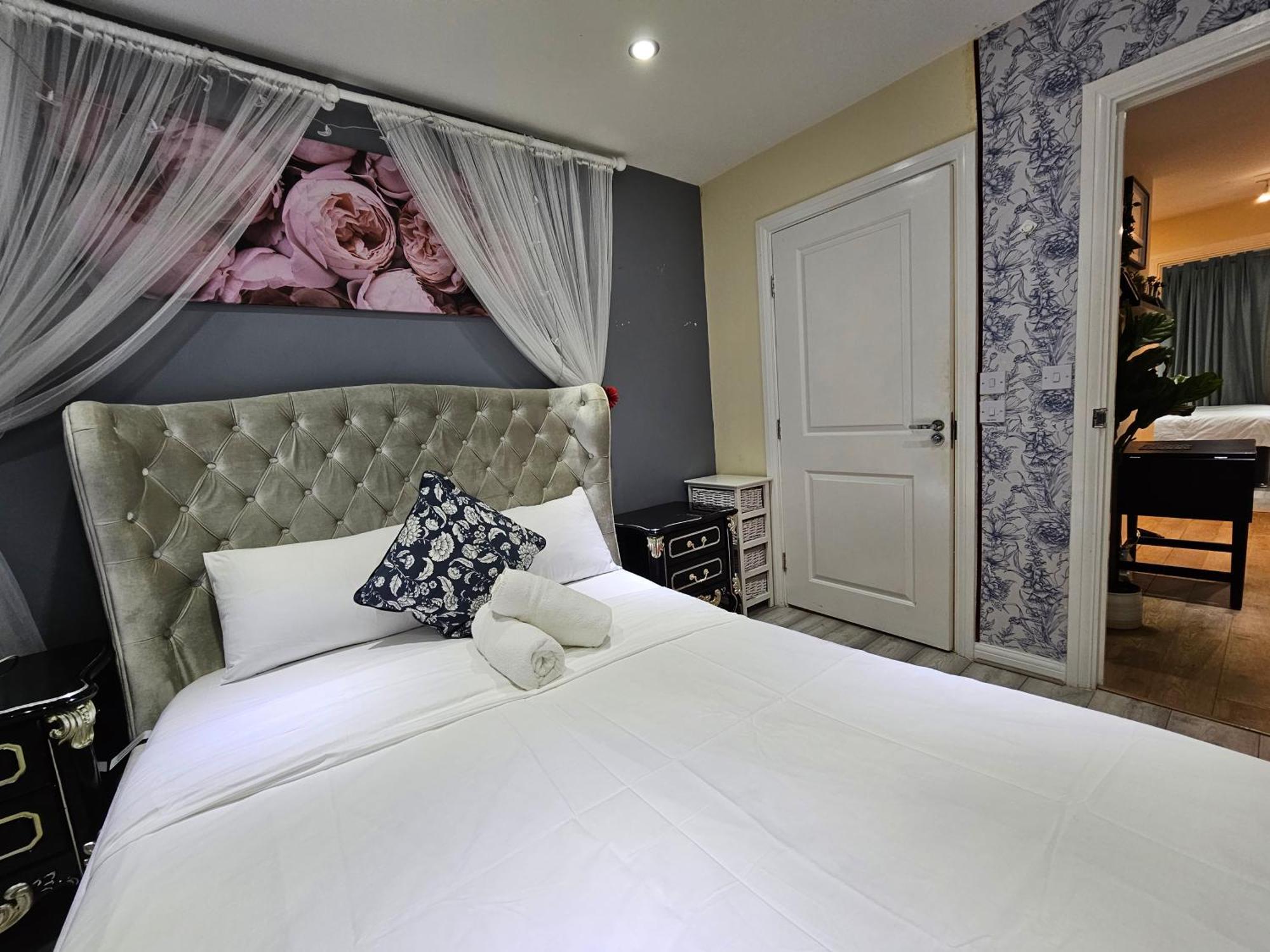Wallwood Guest house London