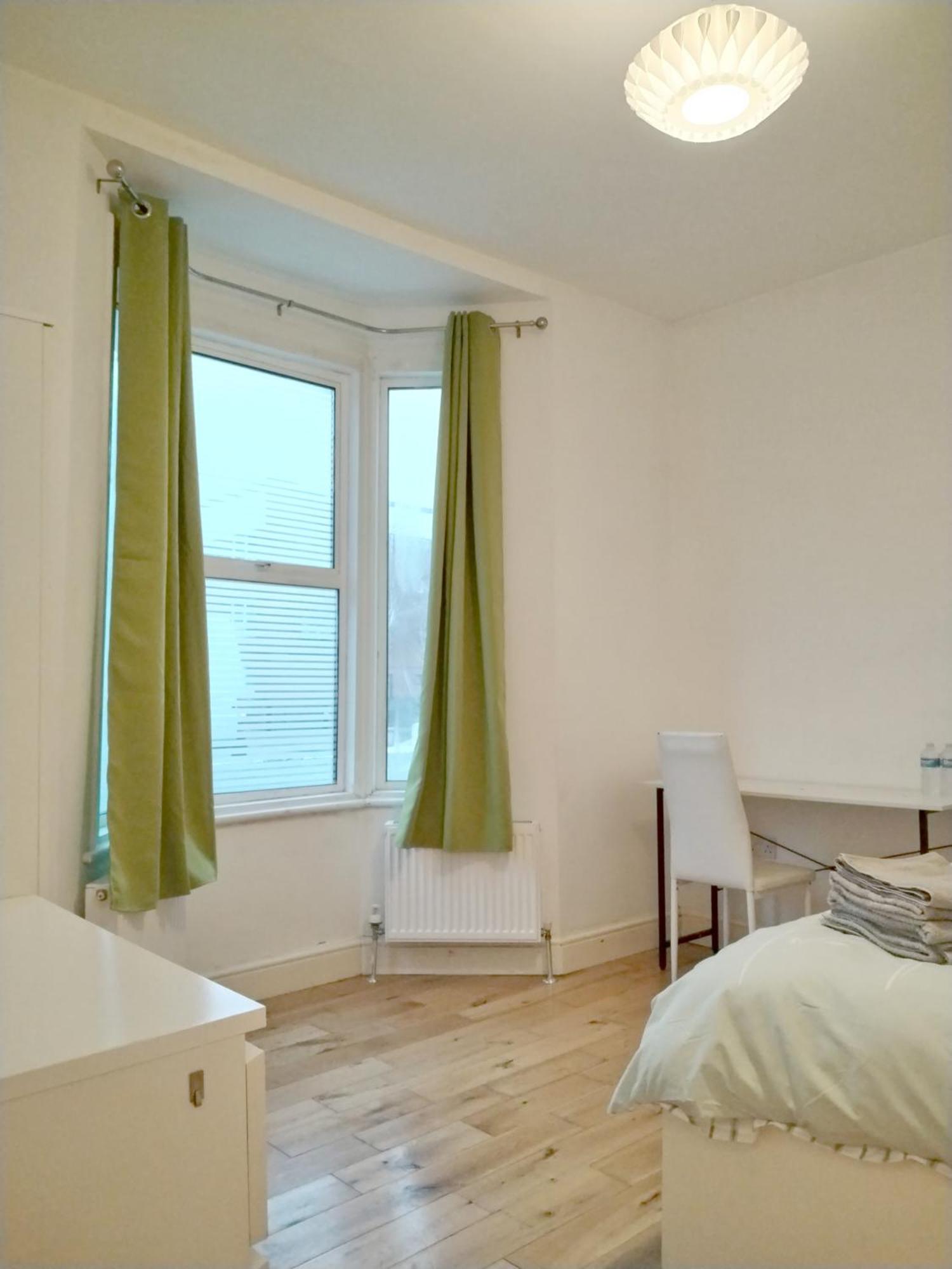 Cosy Near Canary Wharf & The O2 Pensión Londres