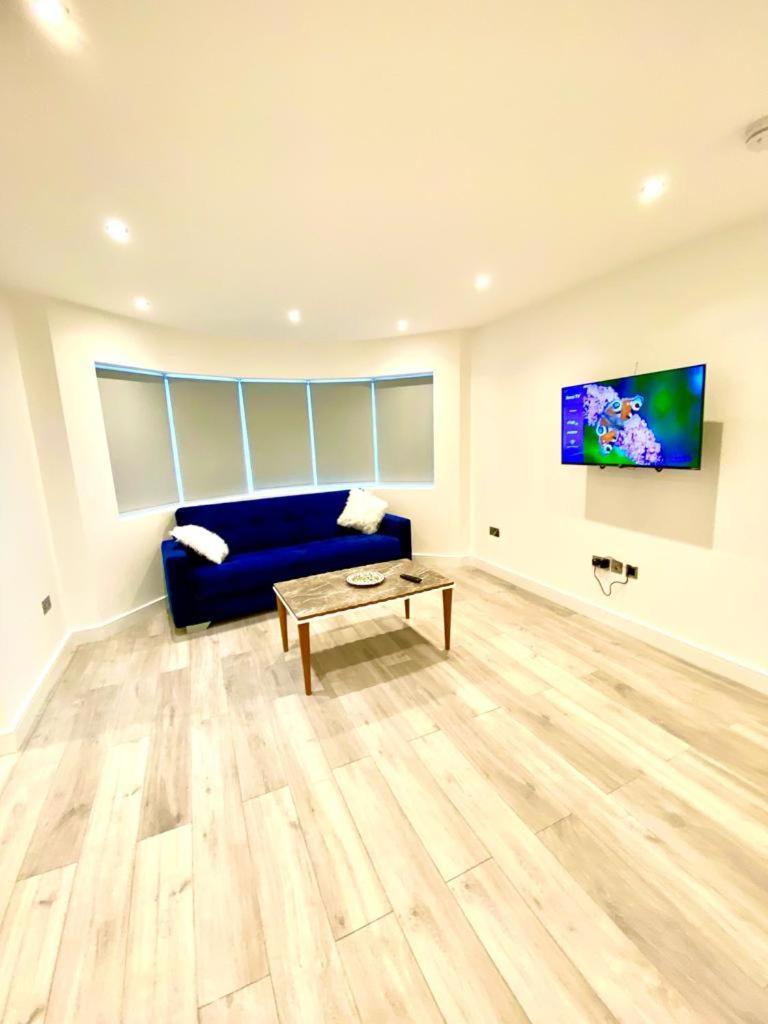 Apartamento Comfortable One Bedroom Flat With Car Park In