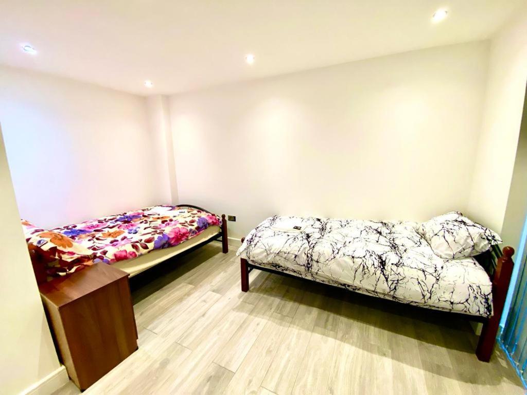Comfortable One Bedroom Flat With Free Car Park In Londen