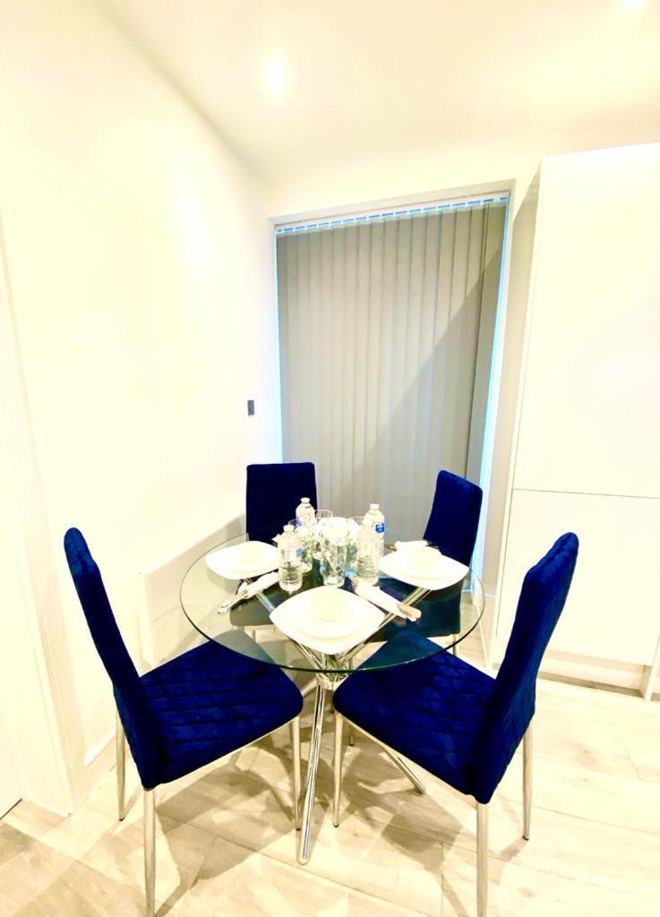 Comfortable One Bedroom Flat With Free Car Park In Appartement *