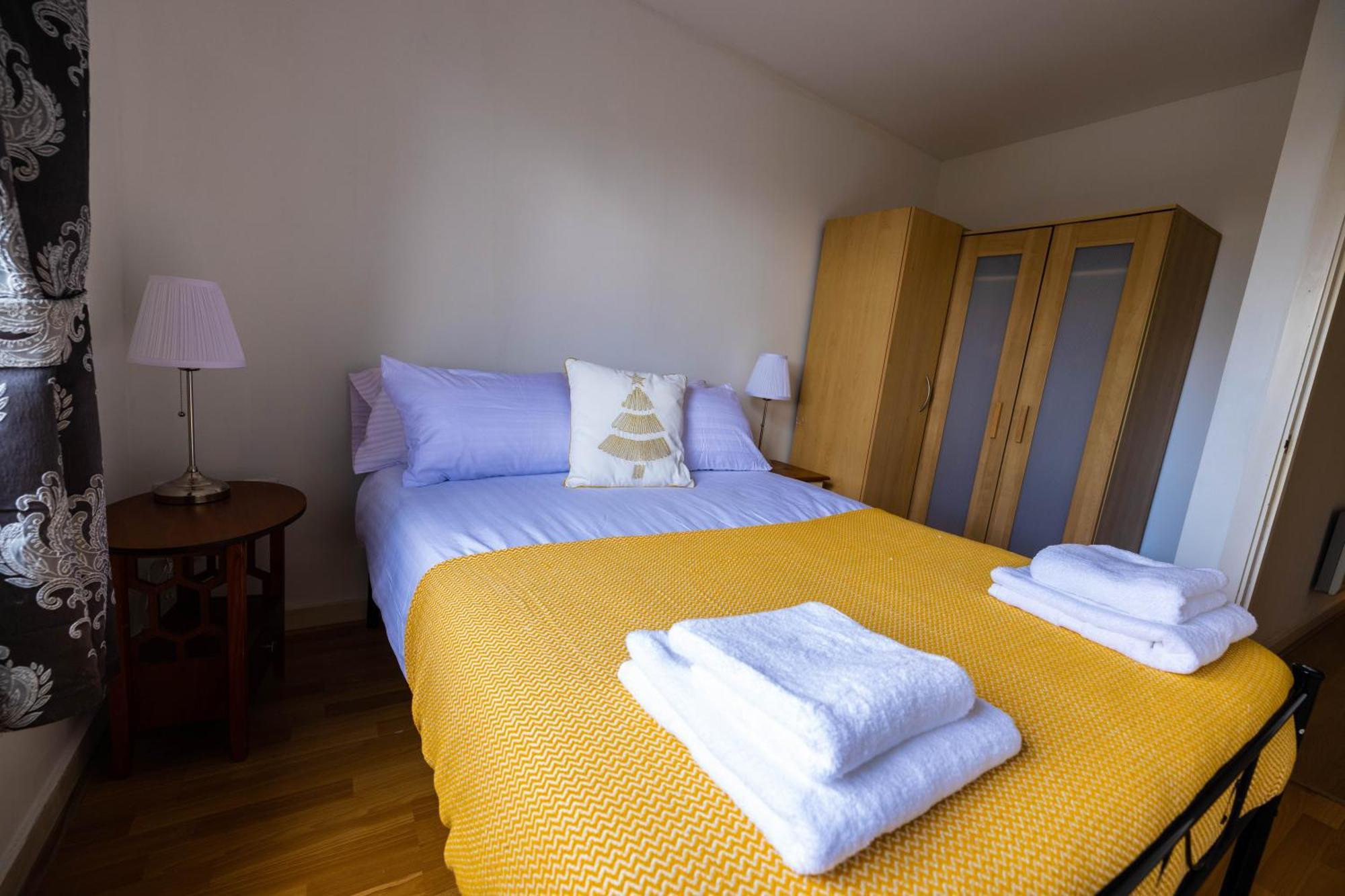 Beautiful And Spacious 2-bed In Appartement *