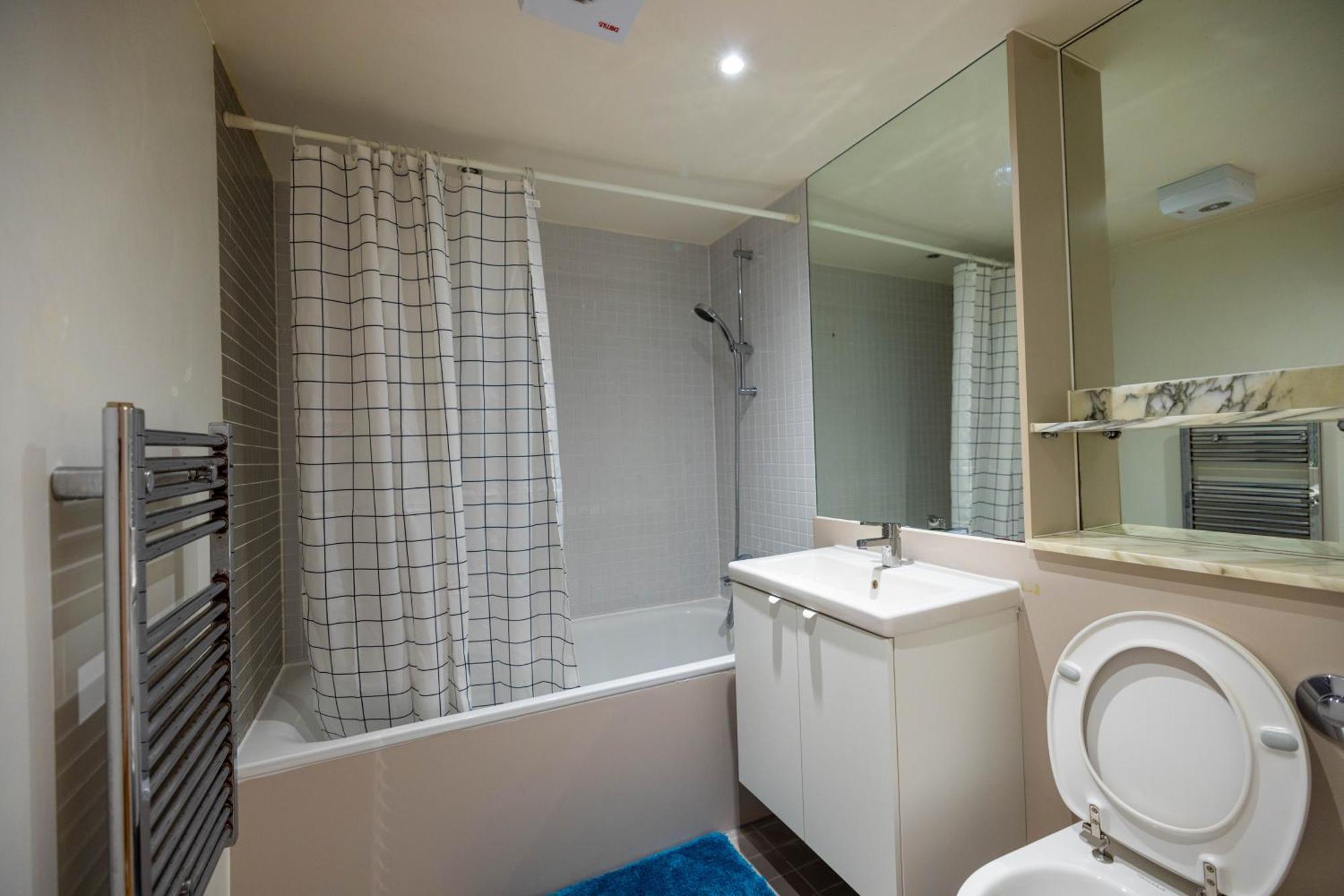 Beautiful And Spacious 2-bed In *
