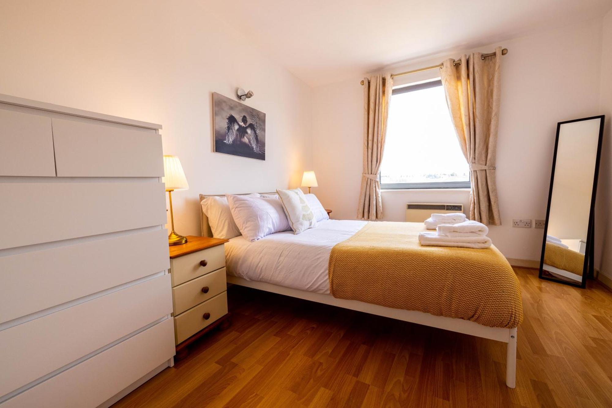Beautiful And Spacious 2-bed In