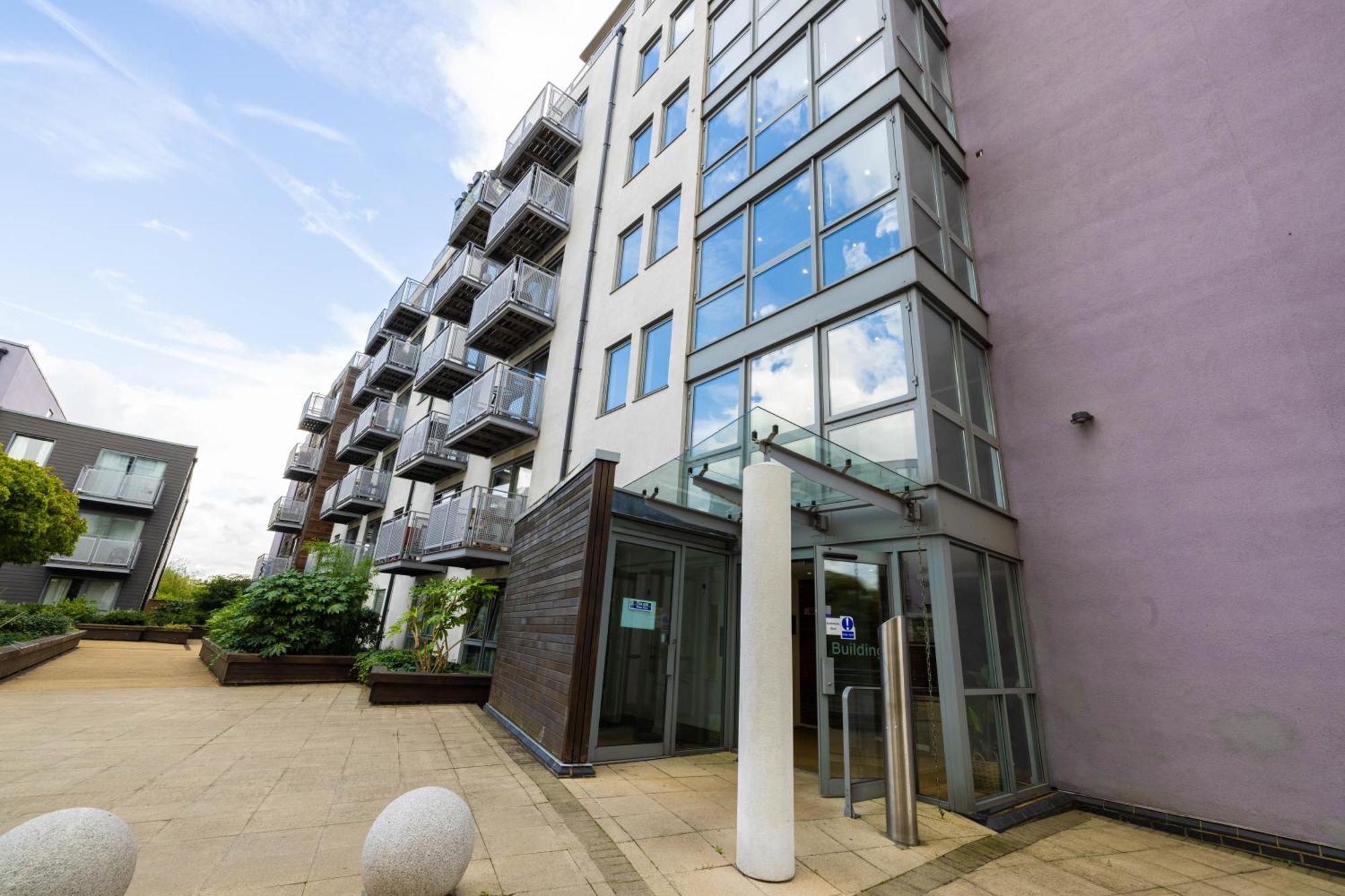 Appartement Beautiful And Spacious 2-bed In *