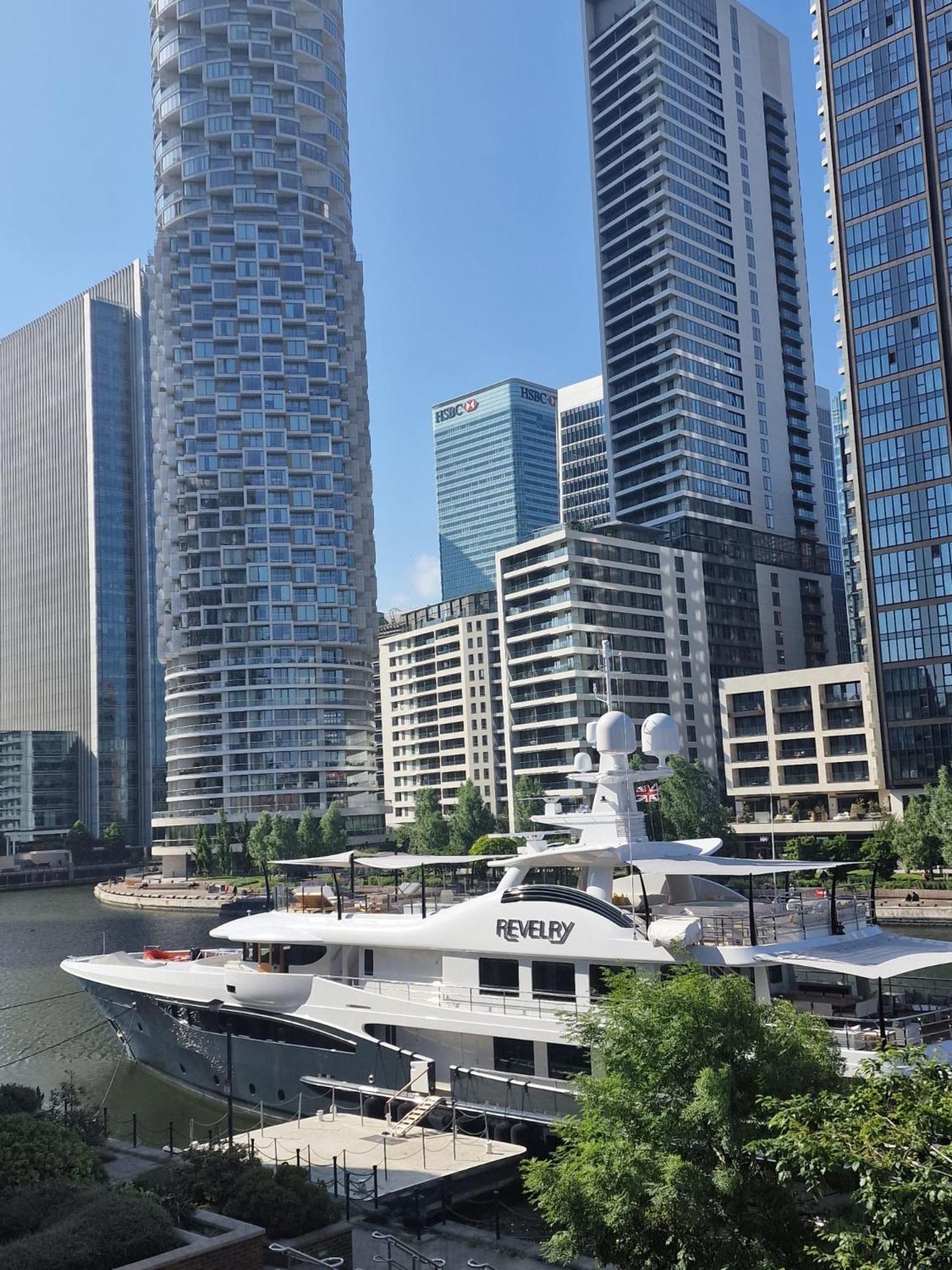 Canary Wharf View Apartment