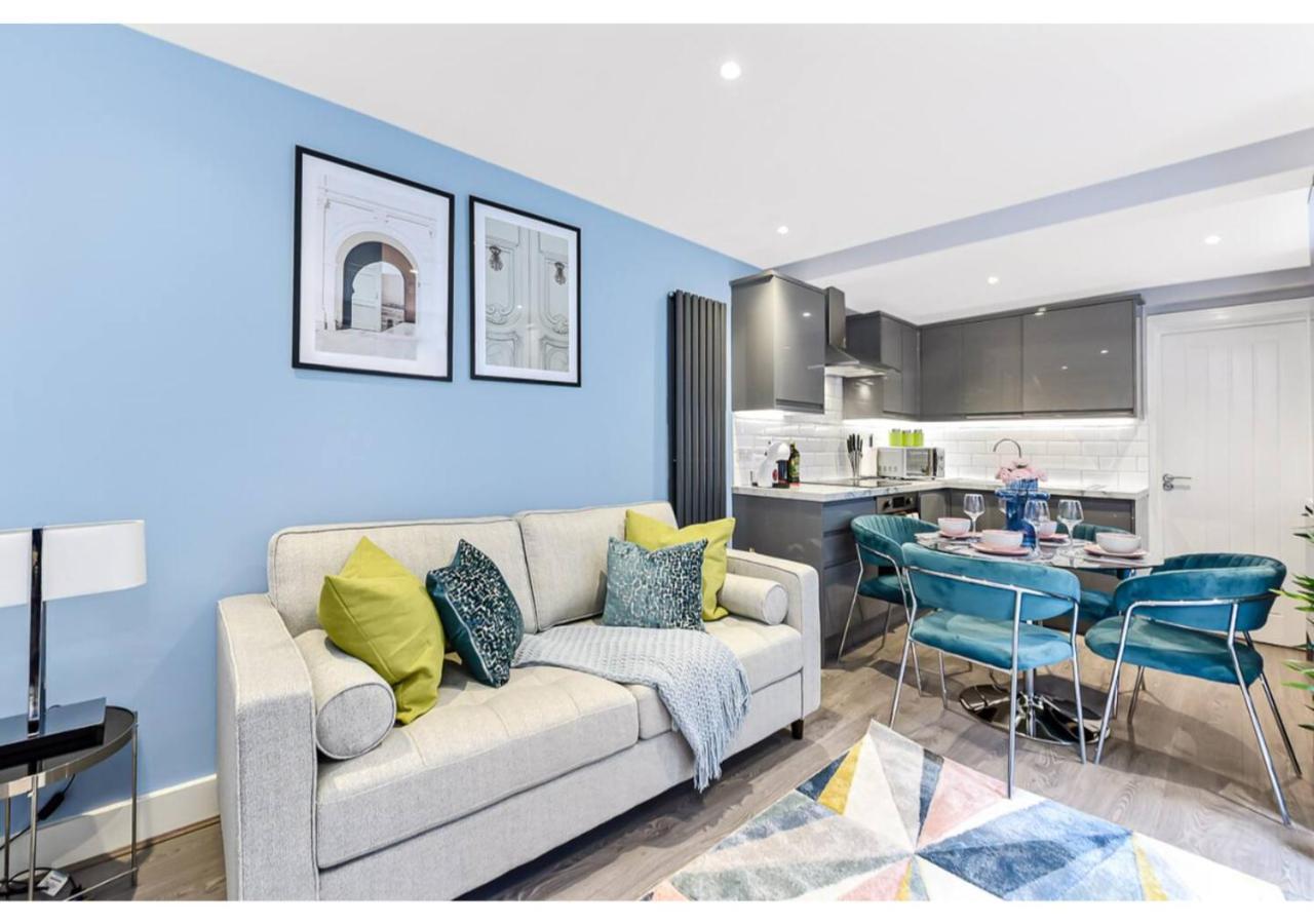 Tranquility In Bloom: Refreshing 2br Londres
