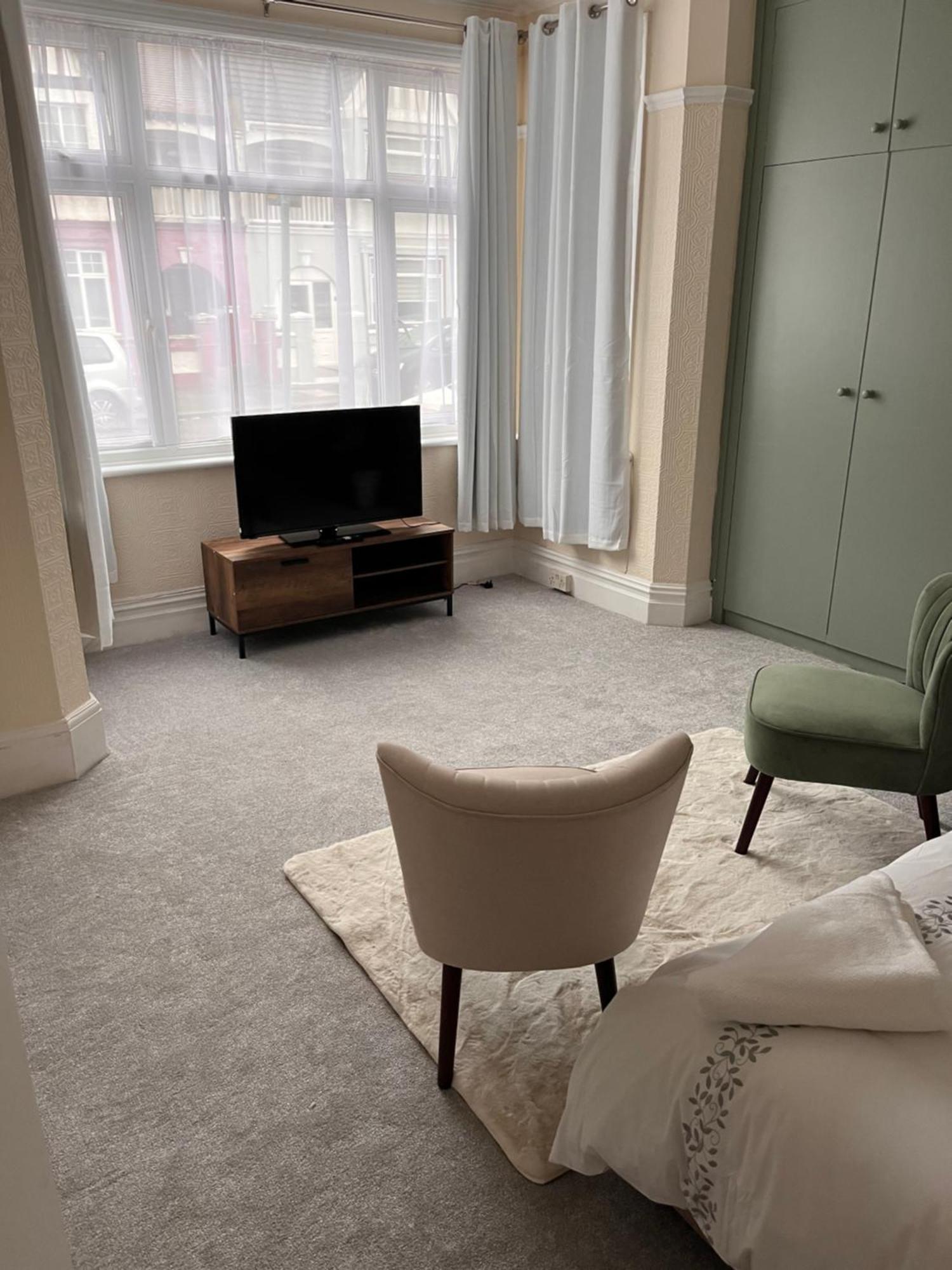 Luxury Cosy Retreat * London