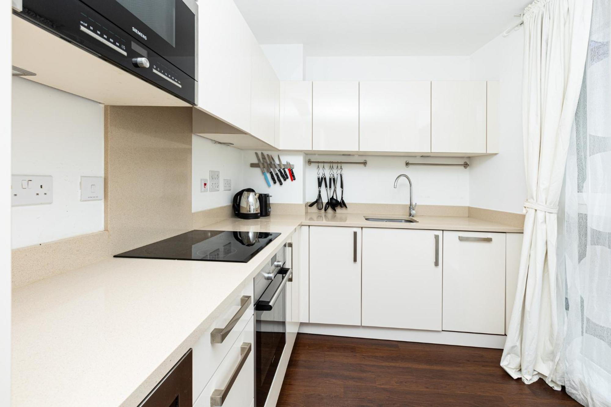 Bright & Cozy 1 Bdr Apt Wcharming Private Terrace *