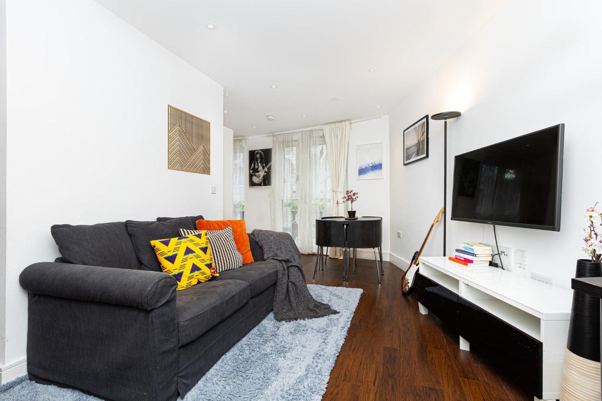 Bright & Cozy 1 Bdr Apt Wcharming Private Terrace
