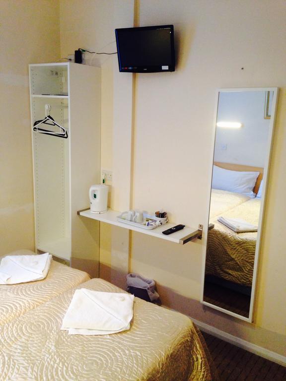 Romanos Hotel 2*