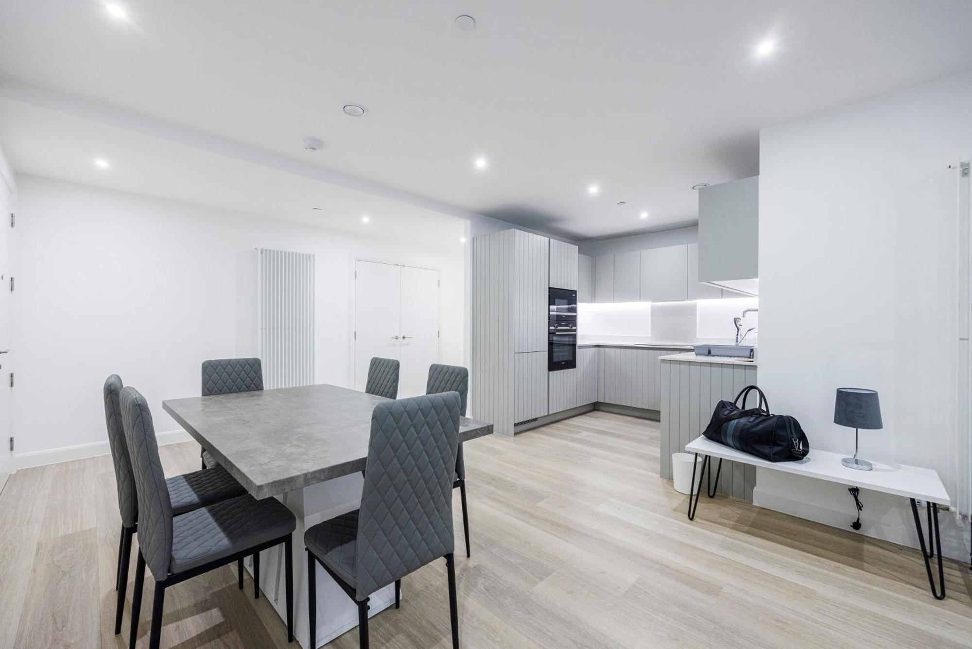 2&3 Bedrooms Near Excel - Modern Spacious For Larger Groups * Londres