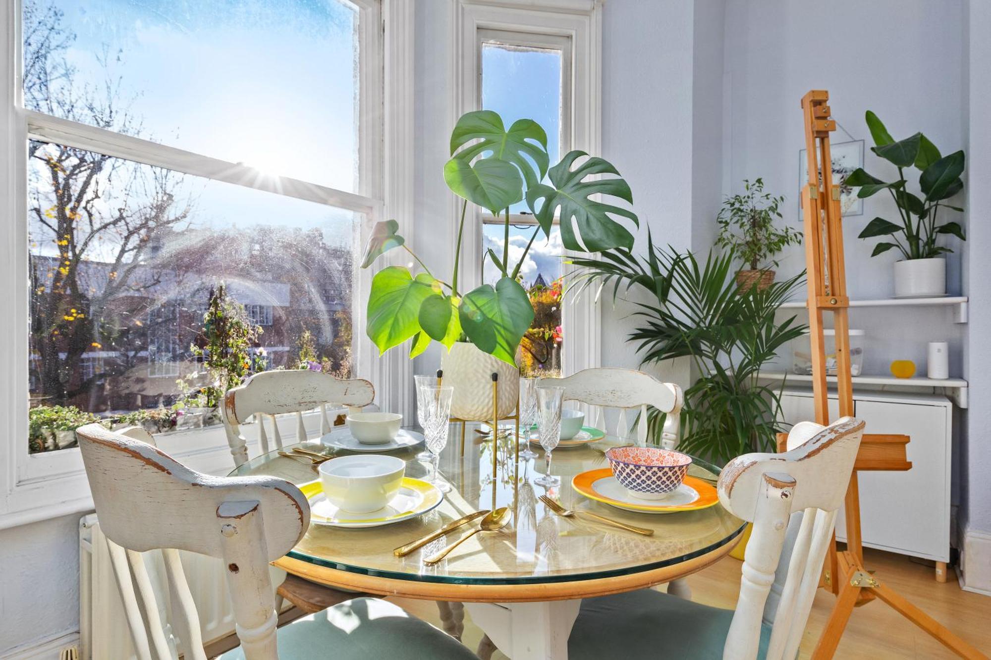Artist's Bright Hampstead Heath Village 2 Bed