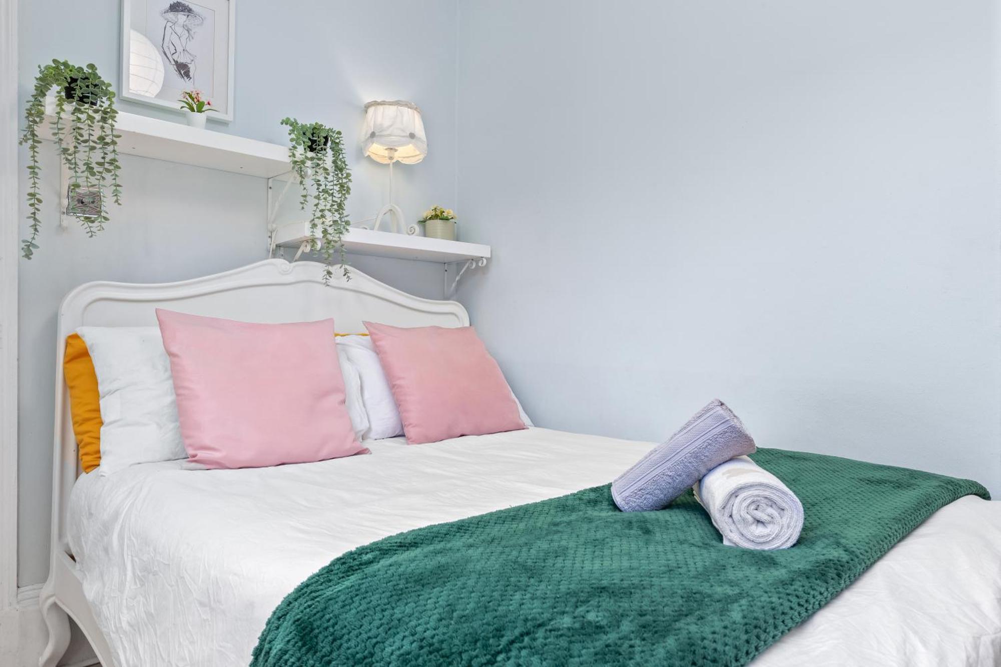 Artist's Bright Hampstead Heath Village 2 Bed Apartamento