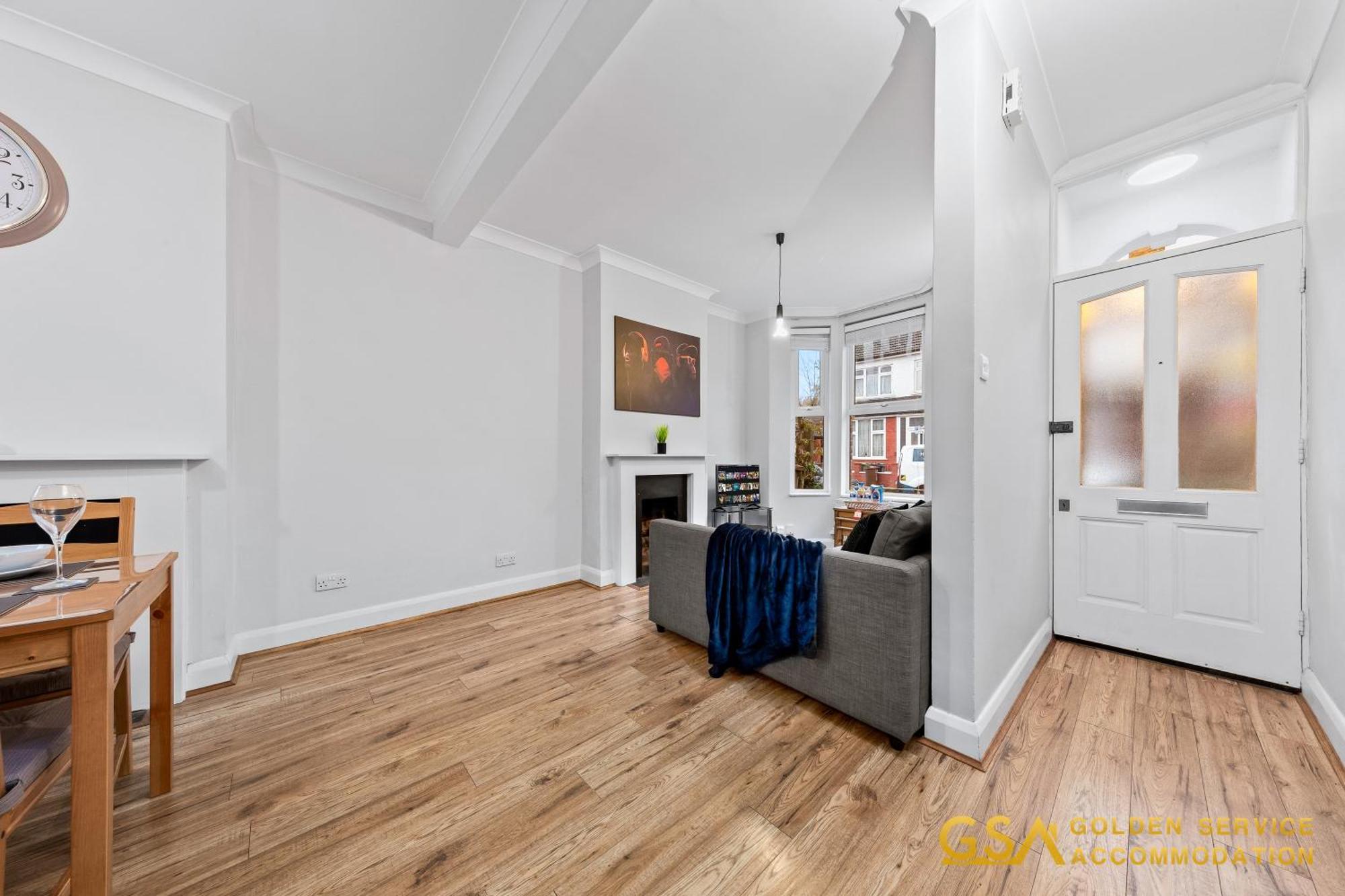 3 Bed In Forest Gate - Waltham Forest *