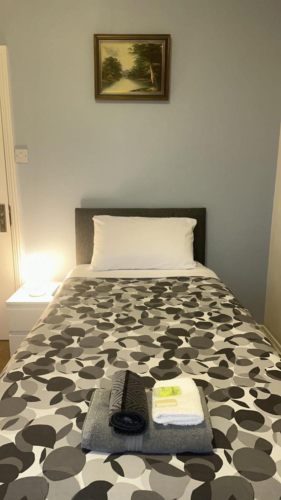 Guest house Gladstone 3*