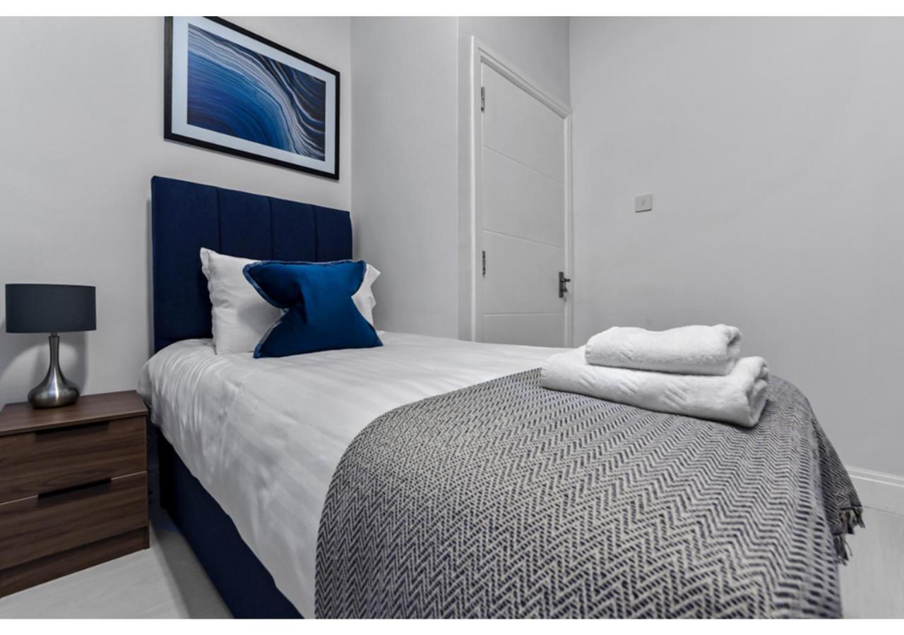 Captivating 2 Bd Flat In Londres