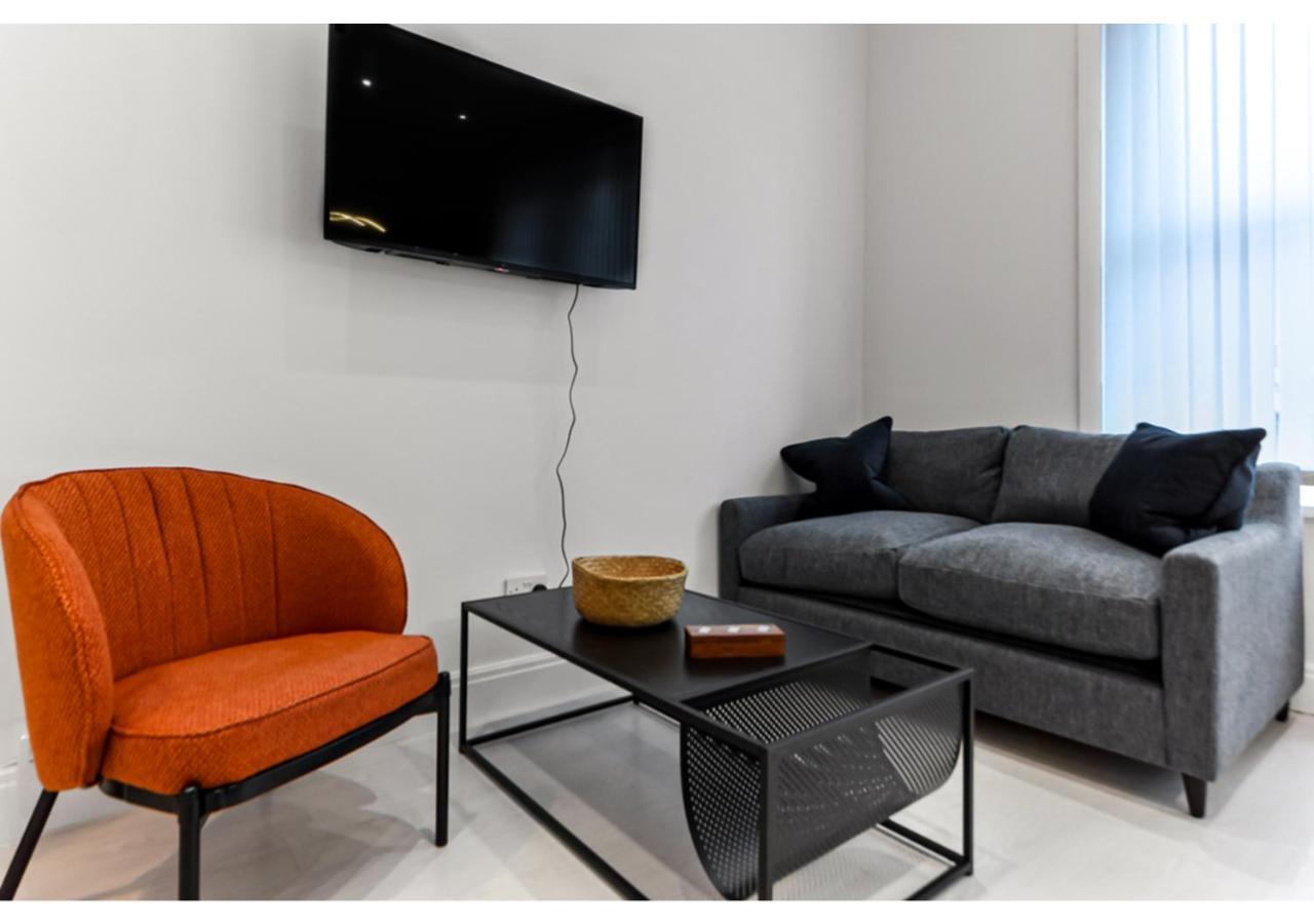 Captivating 2 Bd Flat In * Londres