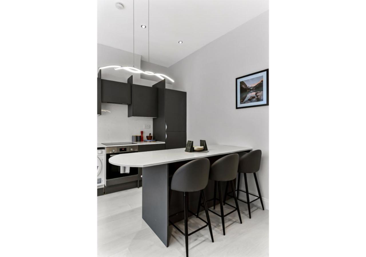 Captivating 2 Bd Flat In Apartamento Londres
