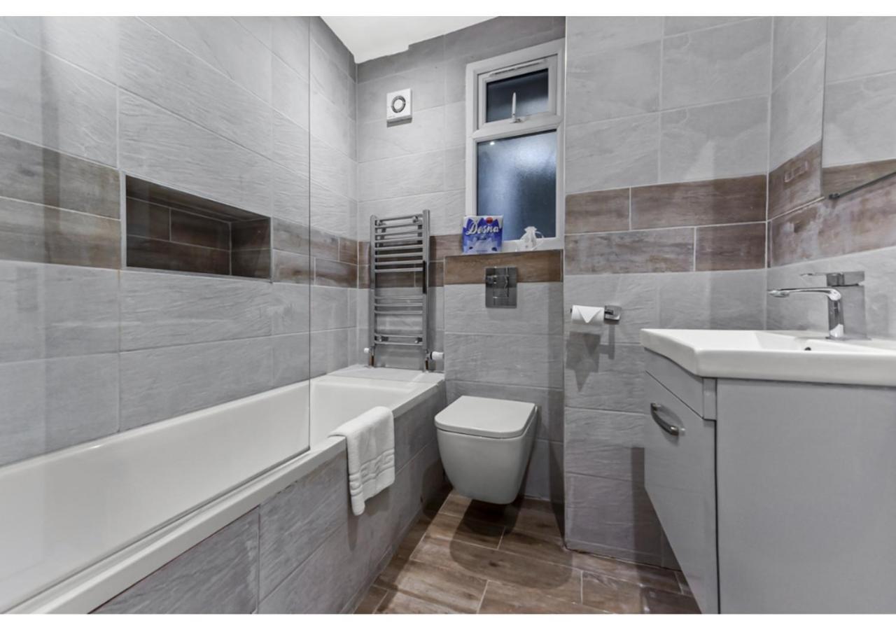 Captivating 2 Bd Flat In Apartamento Londres