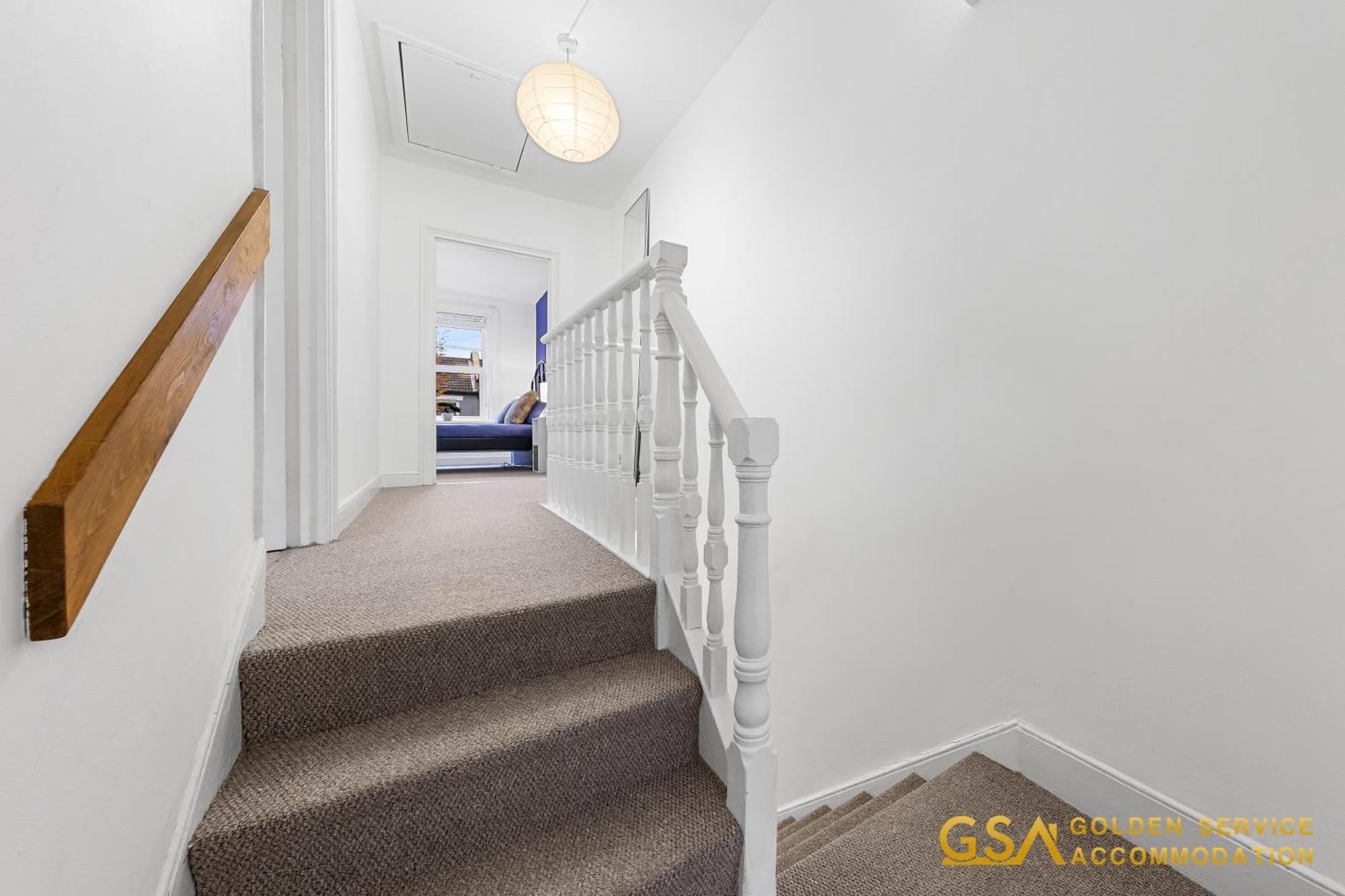 Casa de Férias Stylist And Cosy 3 Bed House Leytonstone Sleeps 7 Londres