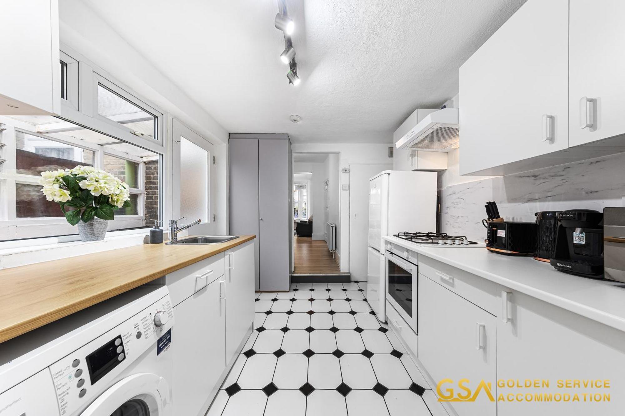 Casa de Férias Stylist And Cosy 3 Bed House Leytonstone Sleeps 7 *