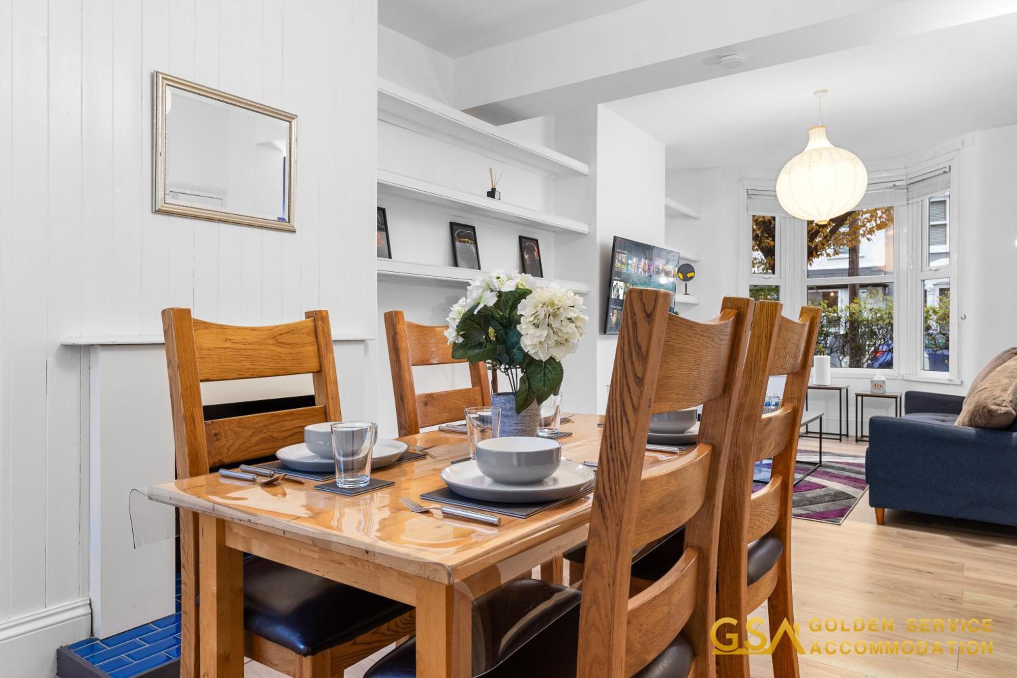 Stylist And Cosy 3 Bed House Leytonstone Sleeps 7 Casa de Férias *