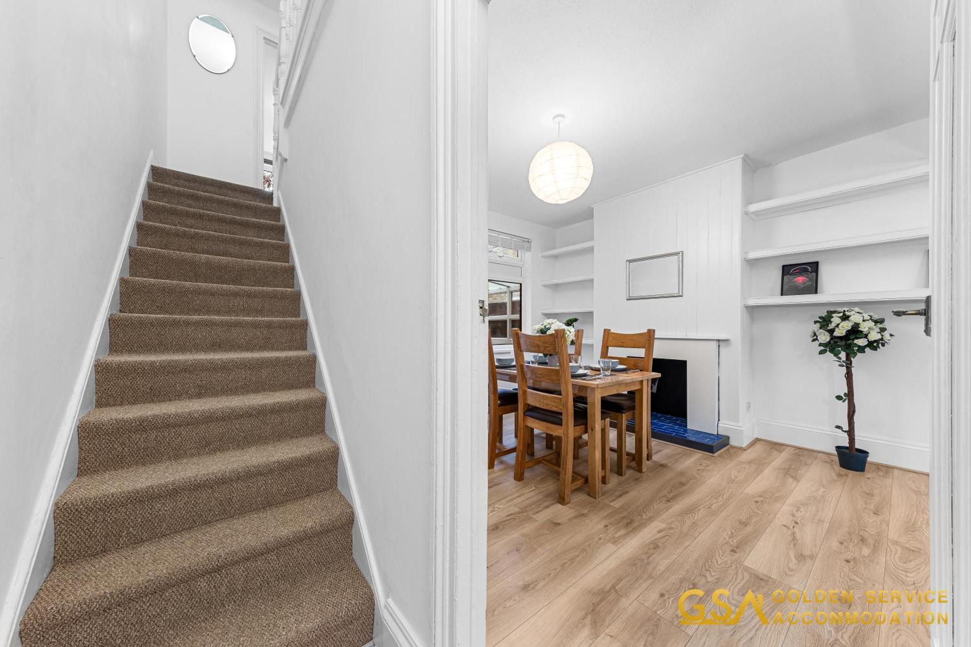Stylist And Cosy 3 Bed House Leytonstone Sleeps 7 Londres