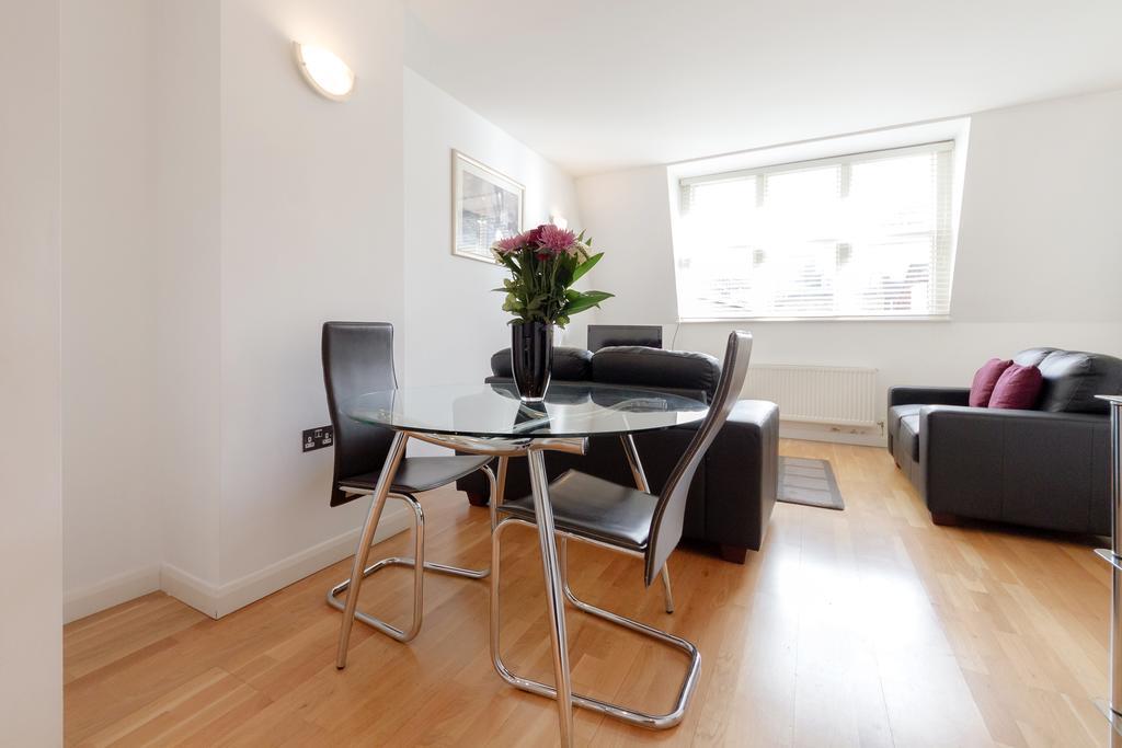 Roomspace Serviced - Groveland Court * Londres