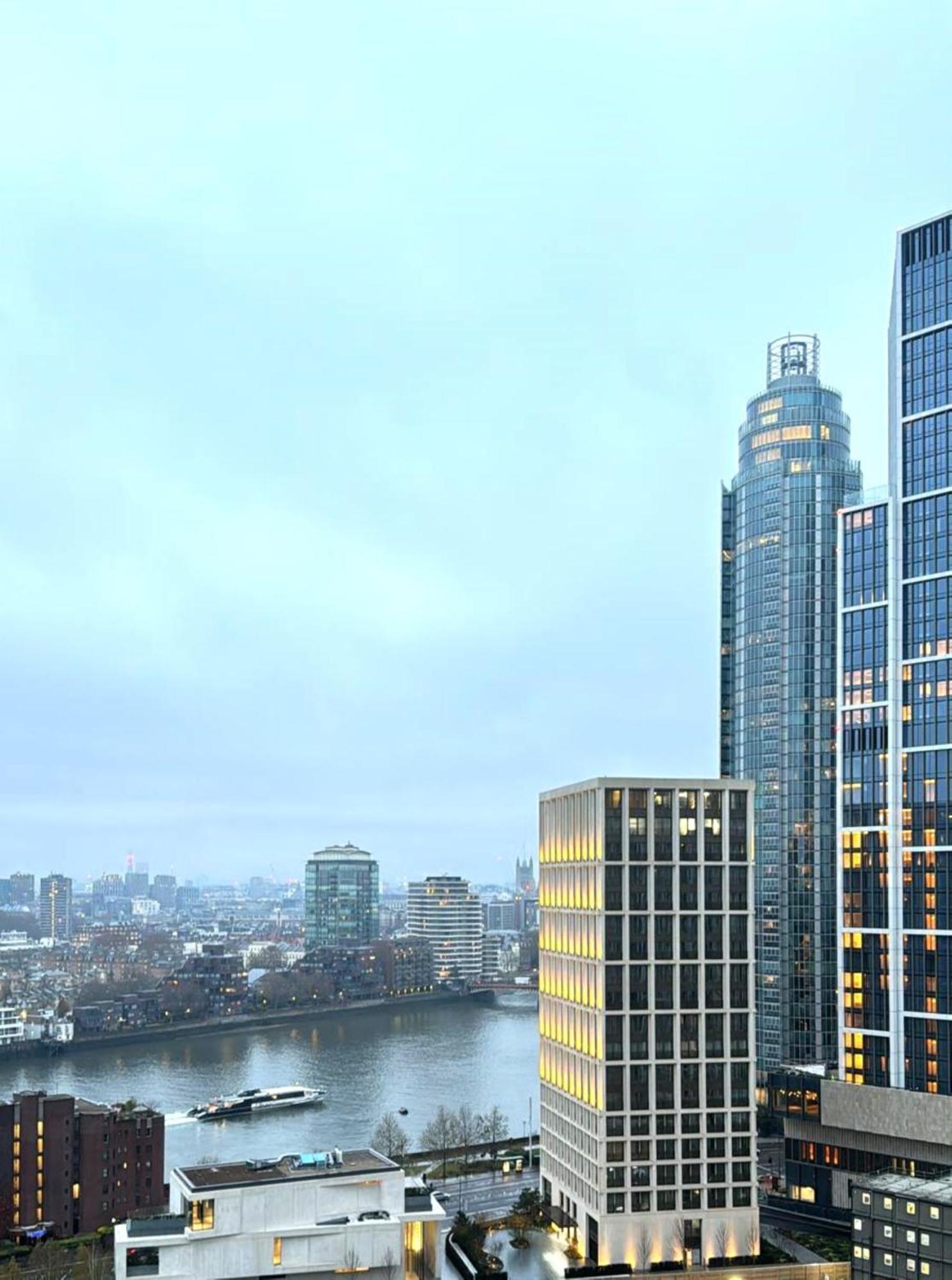 Appart hôtel New 2 Bedroom Flat Riverview Balcony *