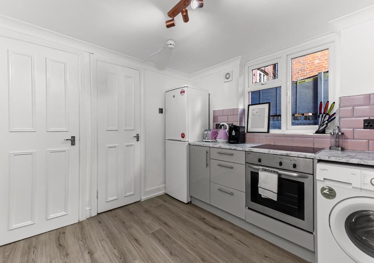 Amazing 2 Bedroom Flat In * Londres