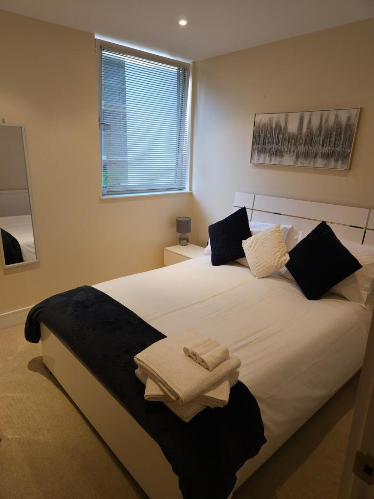 Comfy Spacious In Canary Wharf Apartamento