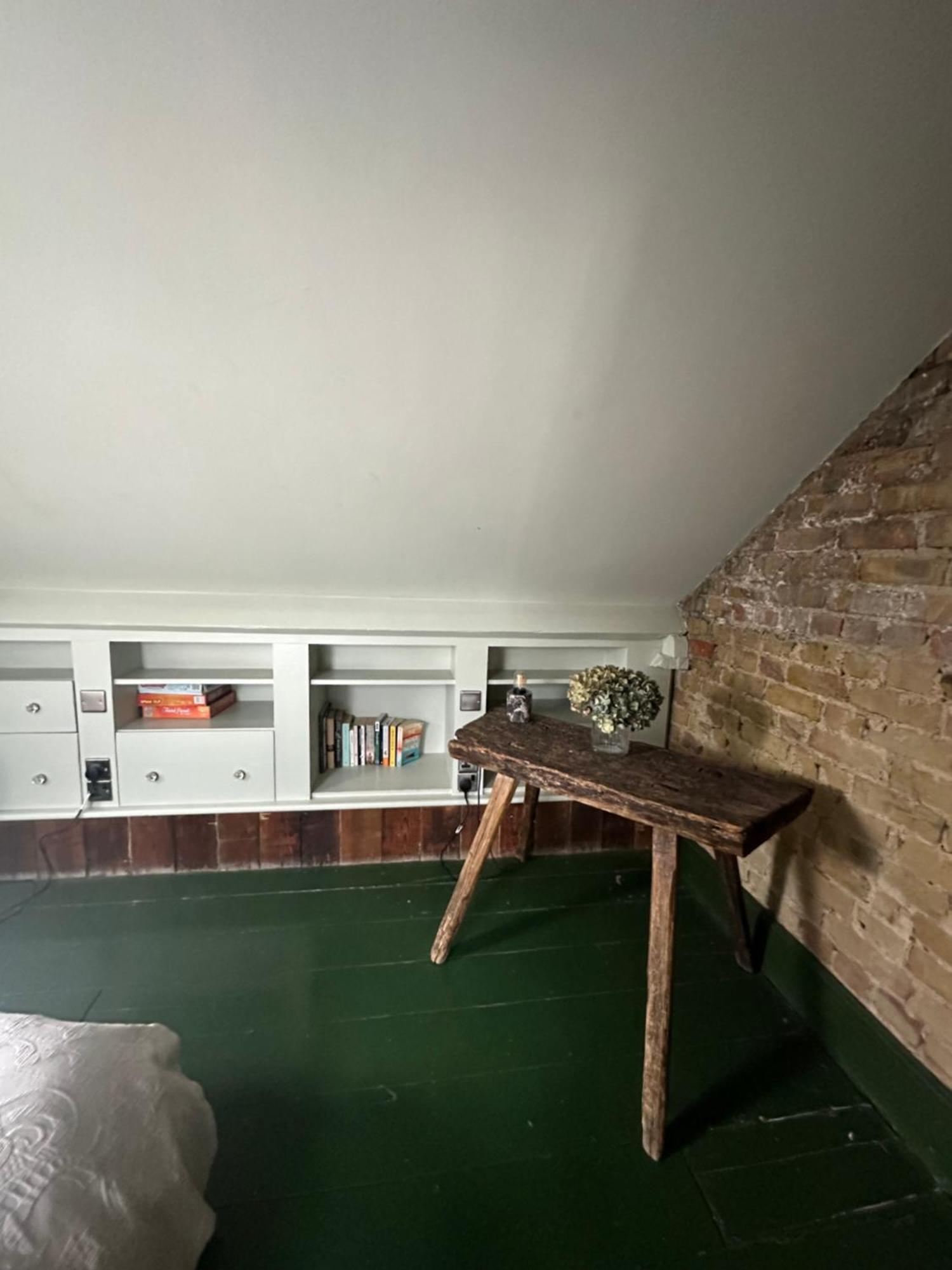 Campania & Jones House * London