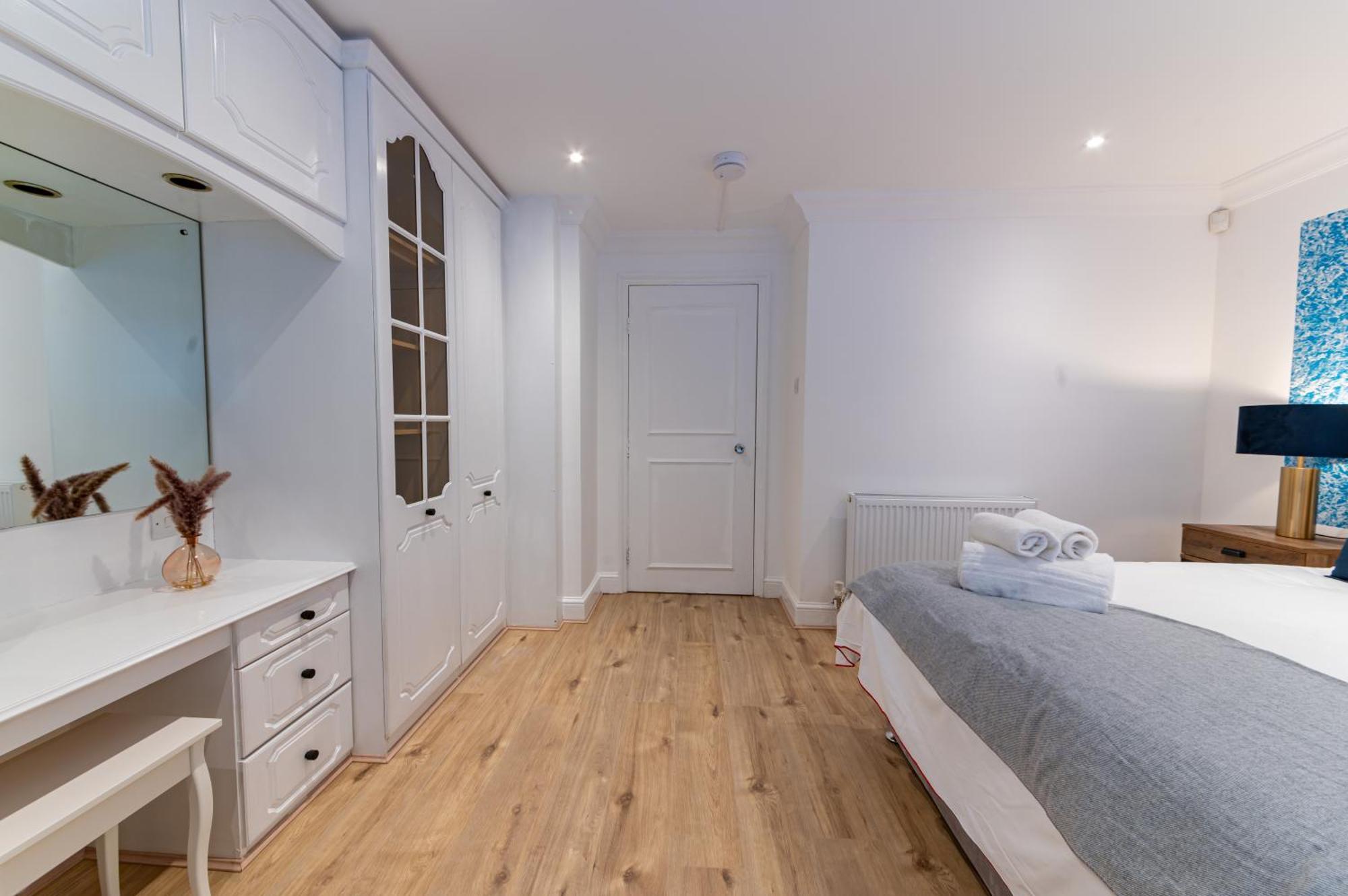 4 Bedrooms Peaceful Abbey Rd - St Johns Wood *