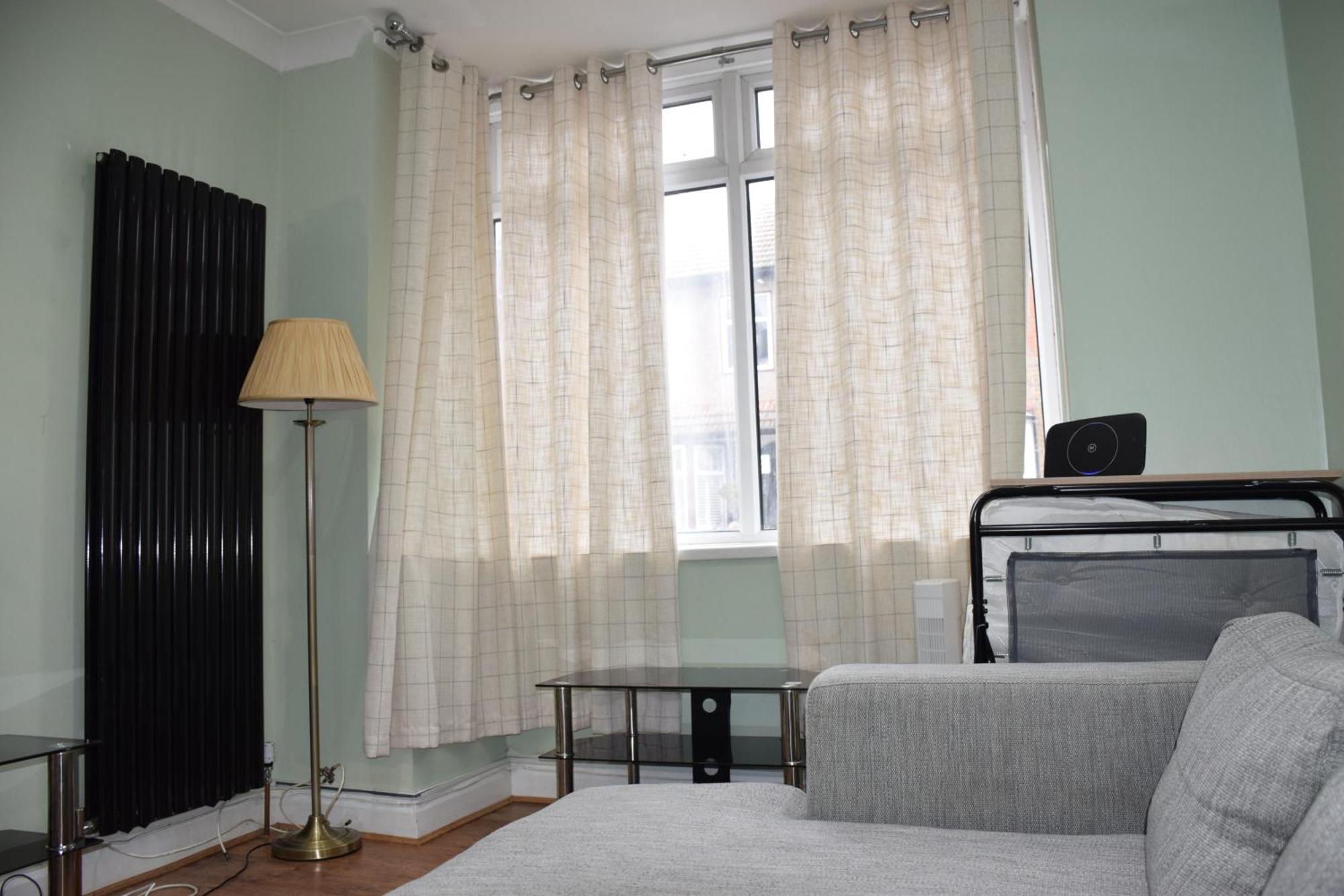 Three Bedroom House Lancaster Road Hébergement de vacances Londres