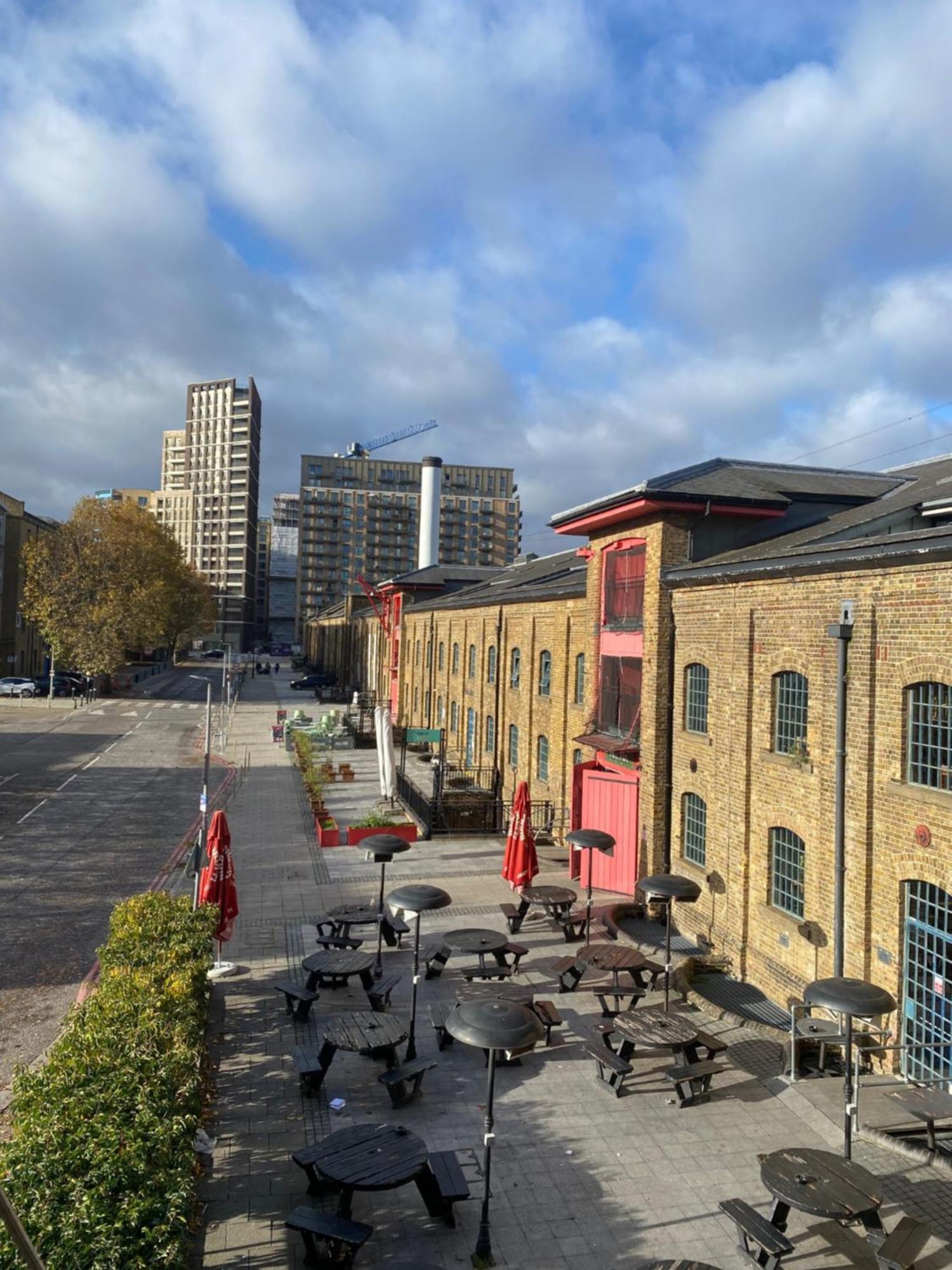 3, Warehouse K * Londres