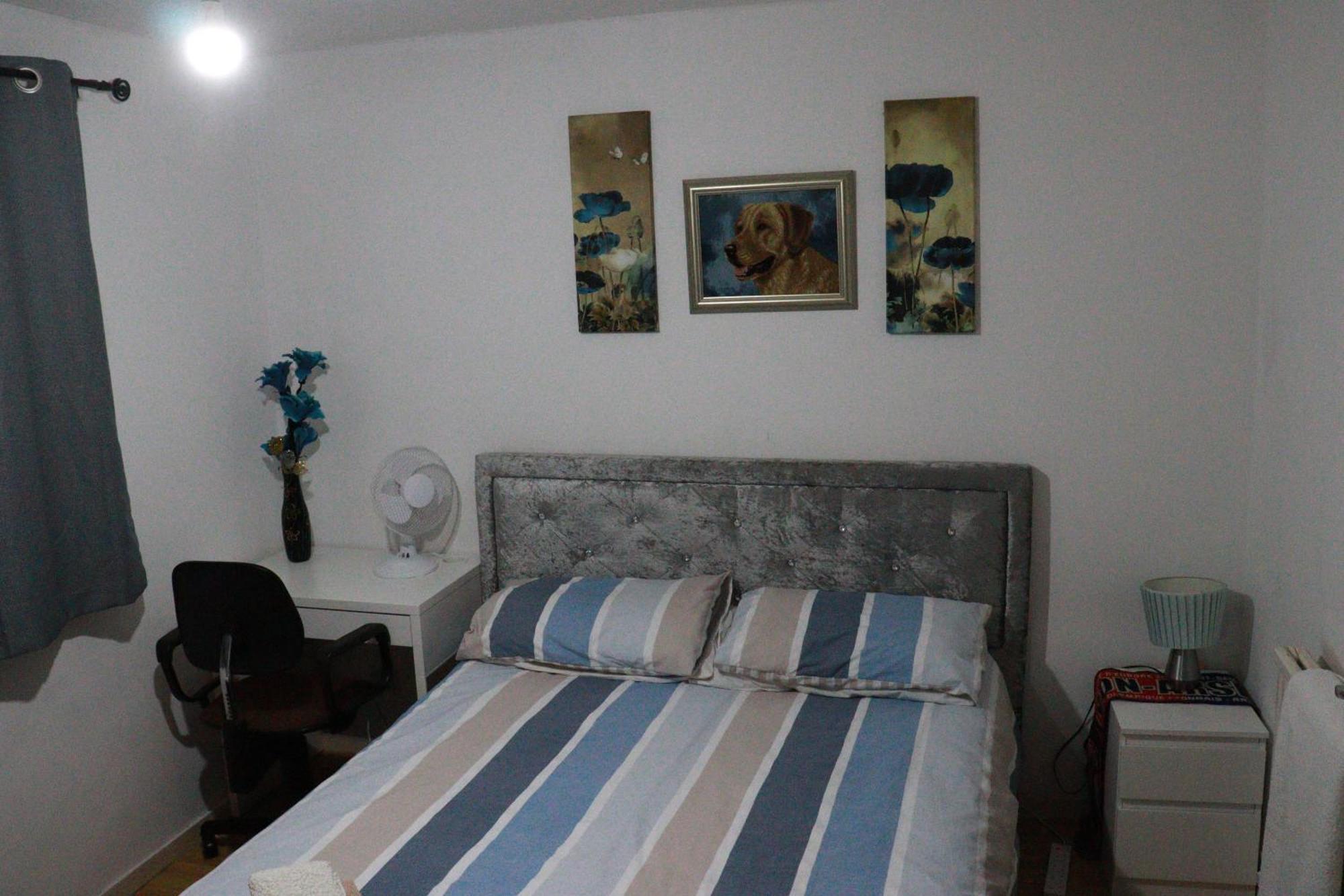 Comfortable 2-bed House In Zone 2 Casa de férias