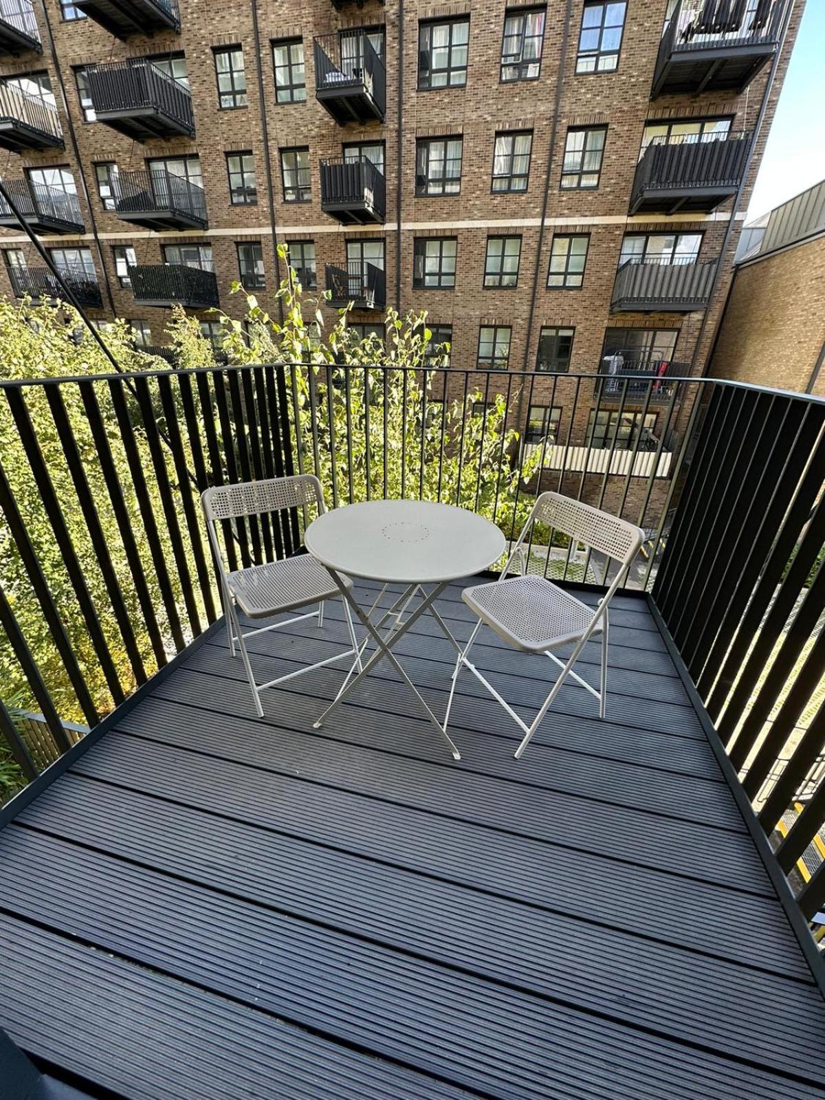 Luxury Apartment-business-relocation-canary Wharf * Londres