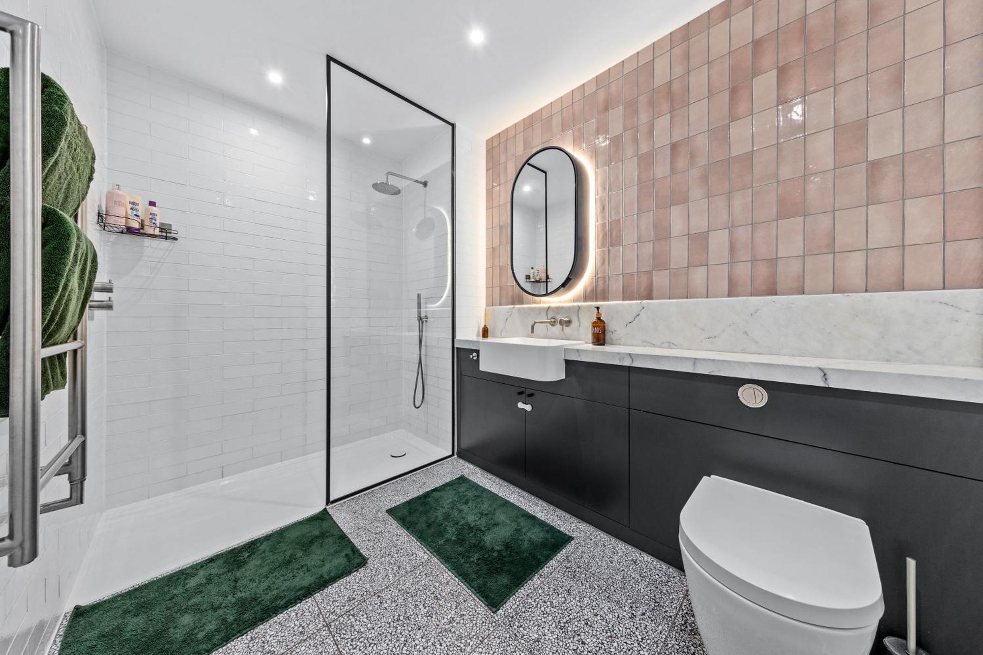 Central Stay-fabulous Ultra-central Luxury Designer Two Bedroom-pool-gym-full Ac Appartement Londen