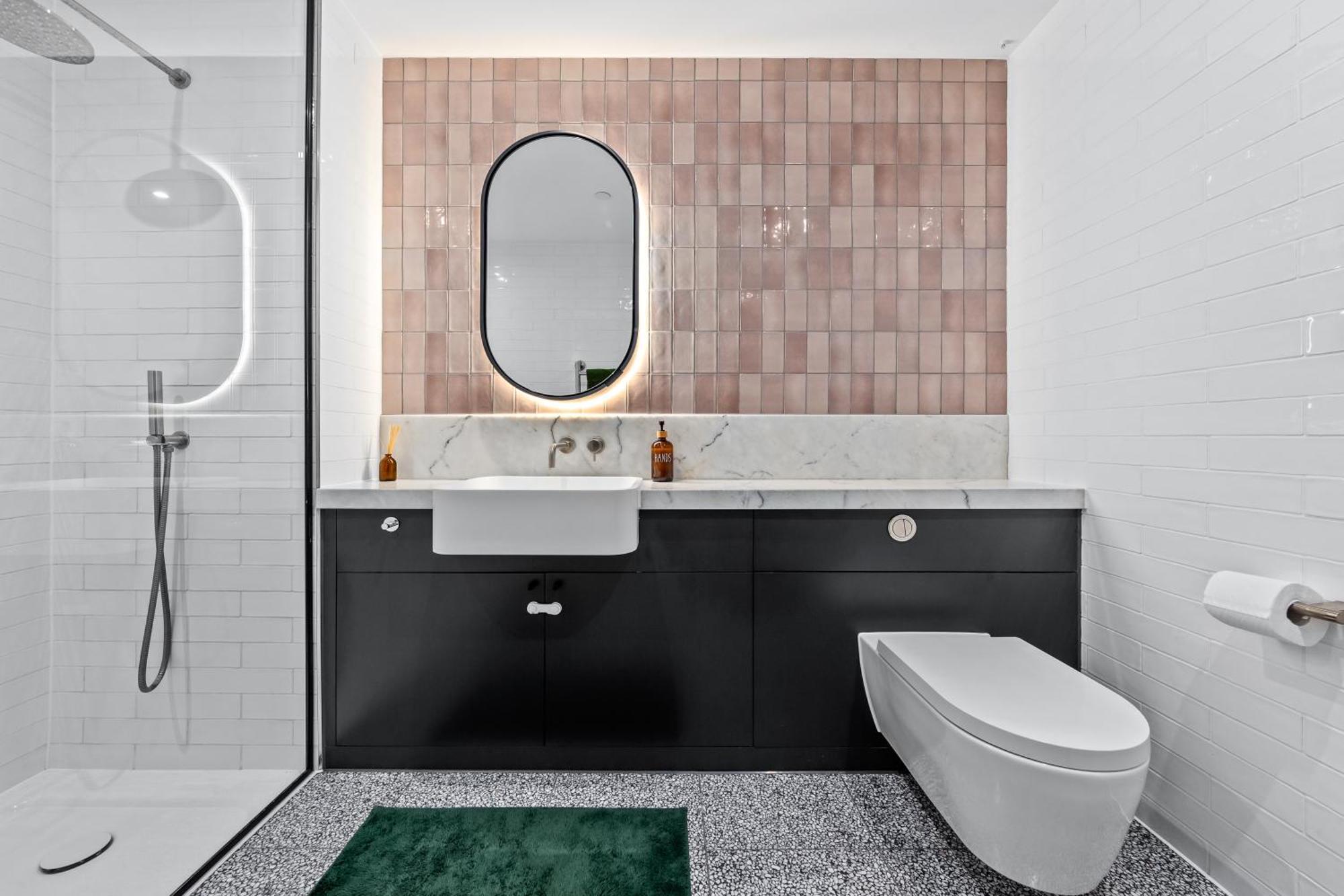 Central Stay-fabulous Ultra-central Luxury Designer Two Bedroom-pool-gym-full Ac Londen